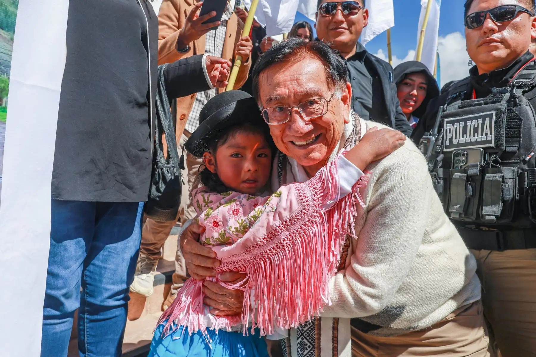 El presidente José María Balcázar, lideró la presentación del contrato de préstamo de financiamiento para la ejecución del Convenio 025 y la firma del convenio de cooperación interinstitucional para transformar el saneamiento en la ciudad. Foto: Presidencia