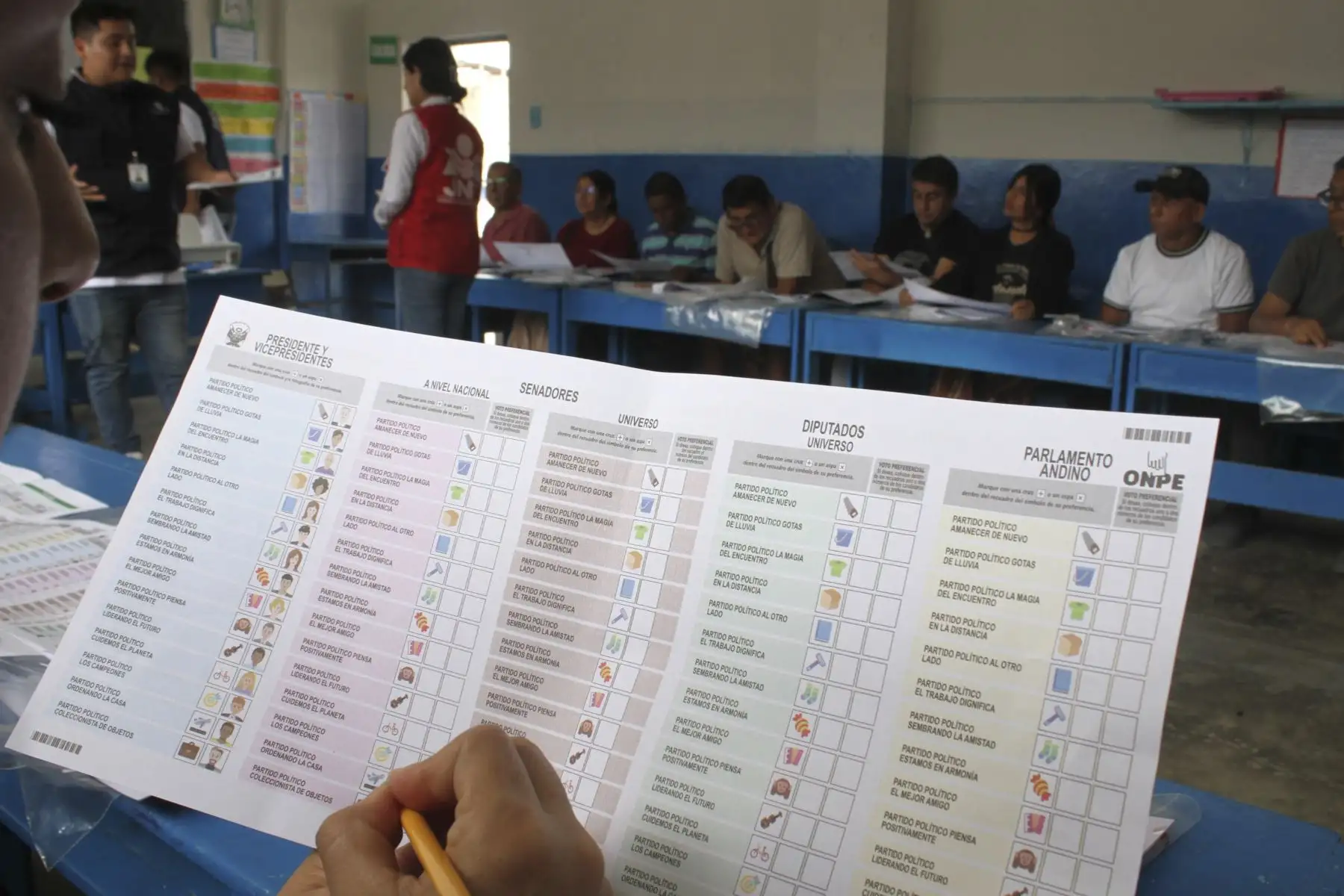 El Jurado Nacional de Elecciones (JNE) fiscalizó, este domingo 29, la primera jornada de capacitación presencial, en Lima y provincias, de los miembros de mesa de sufragio para las Elecciones Generales 2026 (EG 2026), que se realizarán el próximo 12 de abril en todo el país. Foto: JNE