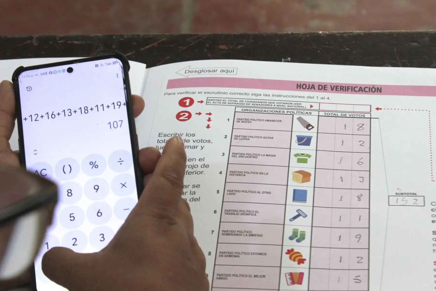 El Jurado Nacional de Elecciones (JNE) fiscalizó, este domingo 29, la primera jornada de capacitación presencial, en Lima y provincias, de los miembros de mesa de sufragio para las Elecciones Generales 2026 (EG 2026), que se realizarán el próximo 12 de abril en todo el país. Foto: JNE