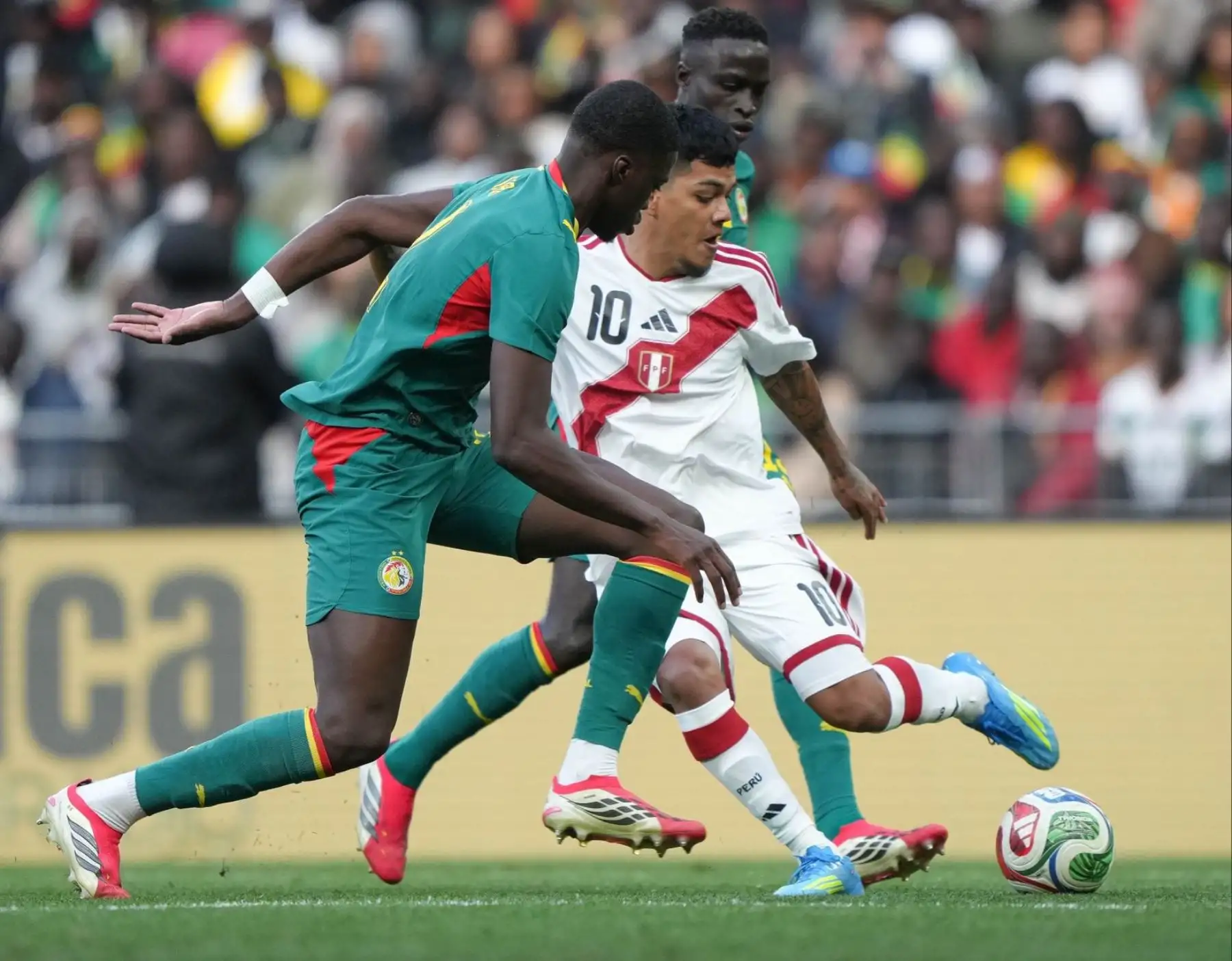 Joao Grimaldo fue el jugador más desequilibrante que tuco Perú ante Senegal