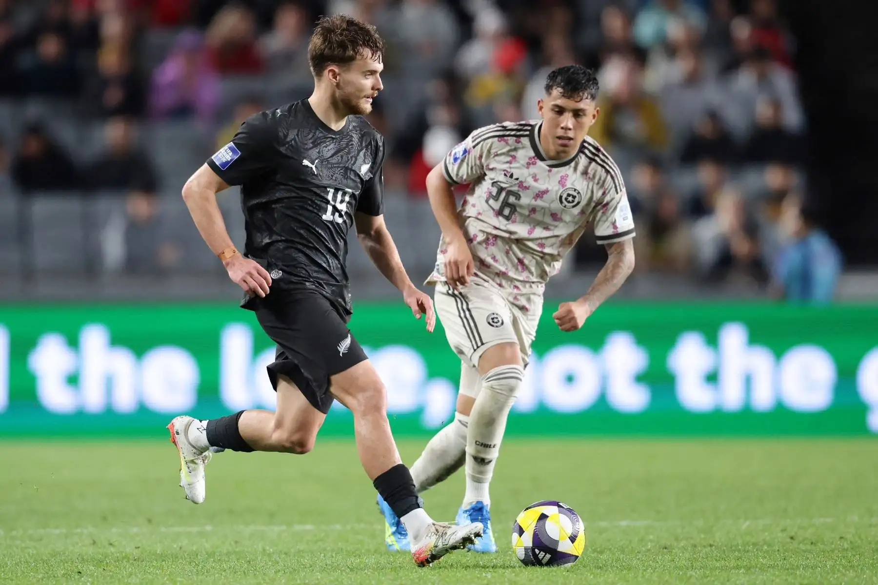 La selección de Chile fue goleada 4-1 por  Nueva Zelanda en Auckland