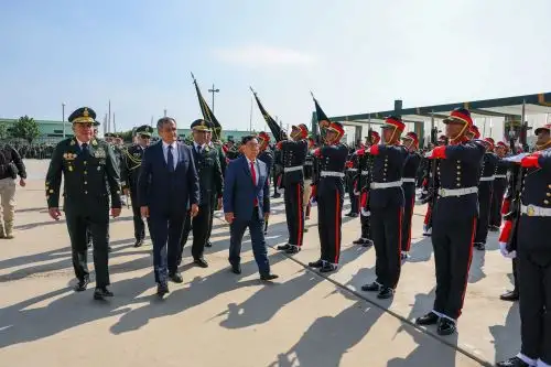 Presidente Balcázar pide a policías servir a la comunidad y no dejarse tentar por la corrupción