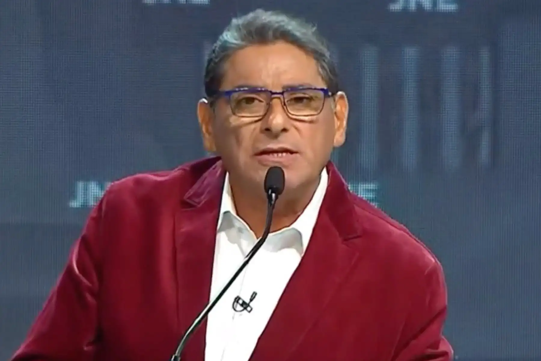 Debate Presidencial: Carlos Álvarez plantea conectividad en todas las escuela rurales