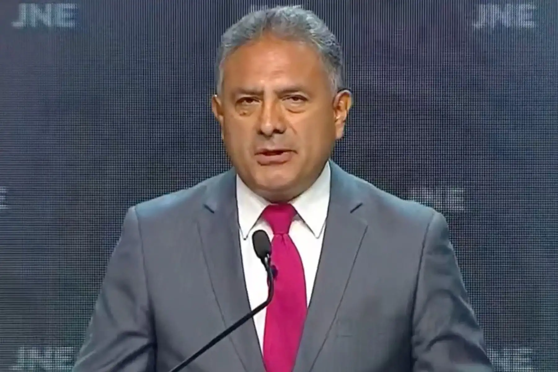 Debate presidencial: Carlos Jaico propuso declarar a la educación como prioridad nacional