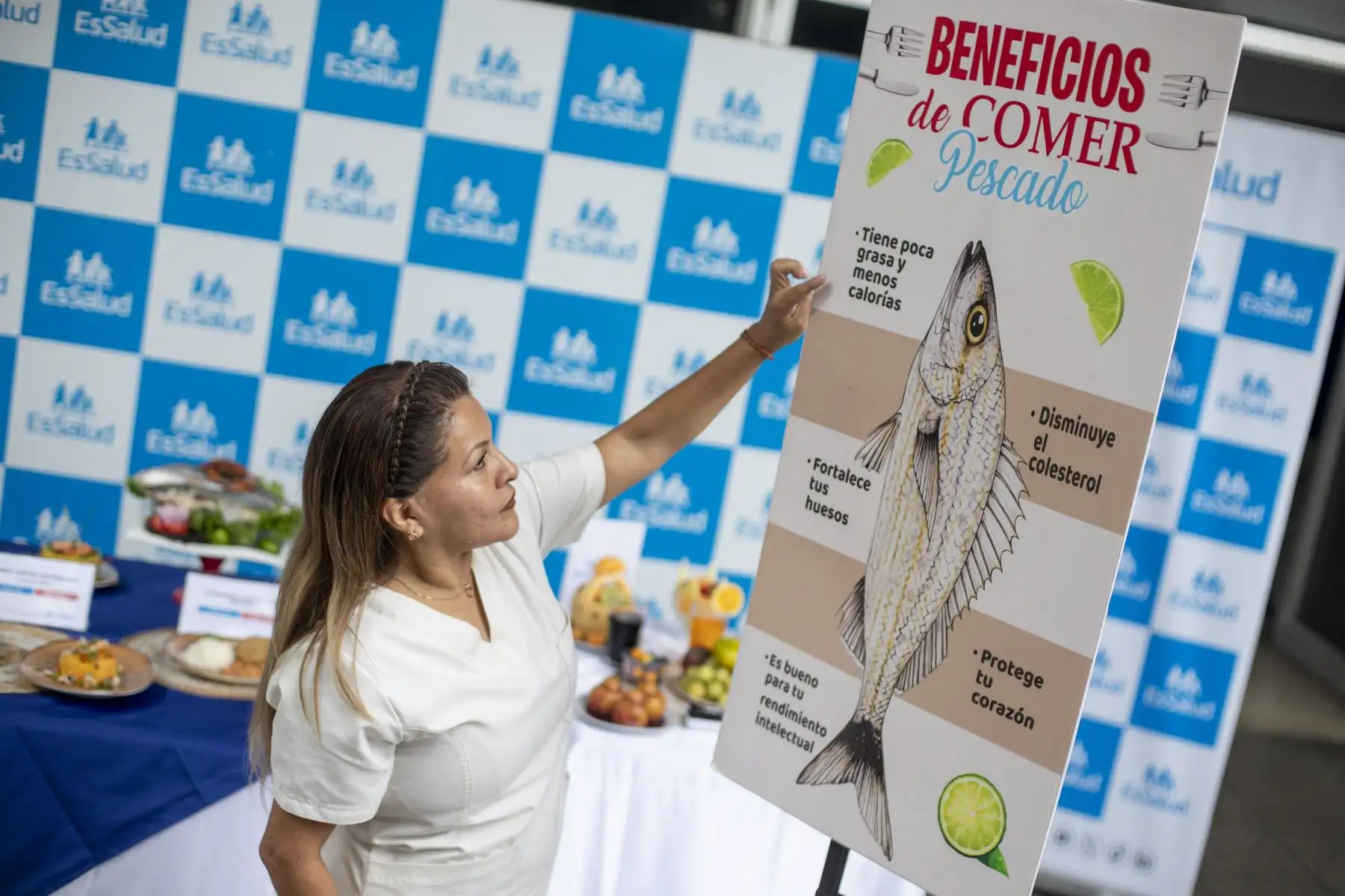 Durante la actividad, especialistas explicaron el valor nutricional del pescado y mariscos, así como su importancia en una dieta balanceada por su aporte de proteínas y ácidos grasos. Foto: ANDINA/Difusión.