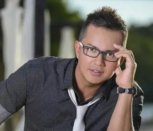 Charlie Zaa nos visita una vez más.