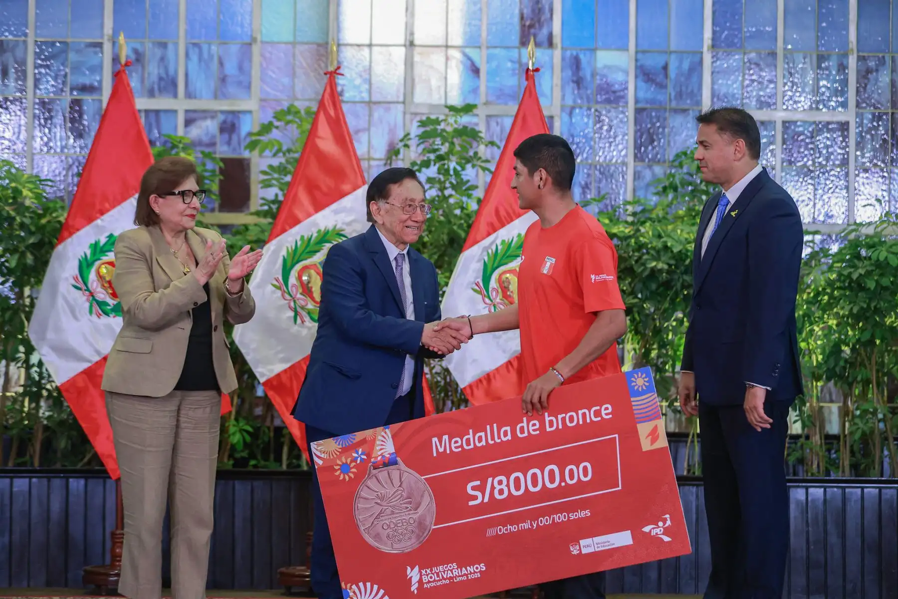 Presidente José María Balcázar participa en la ceremonia de entrega de premios a los deportistas y entrenadores medallistas de los XX Juegos Bolivarianos Ayacucho – Lima 2025. Foto: ANDINA/Prensa Presidencia
