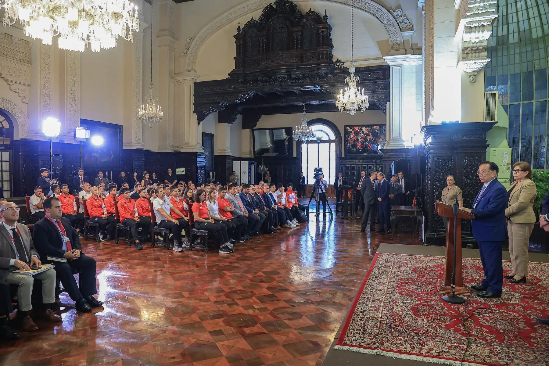 Presidente José María Balcázar participa en la ceremonia de entrega de premios a los deportistas y entrenadores medallistas de los XX Juegos Bolivarianos Ayacucho – Lima 2025. Foto: ANDINA/Prensa Presidencia