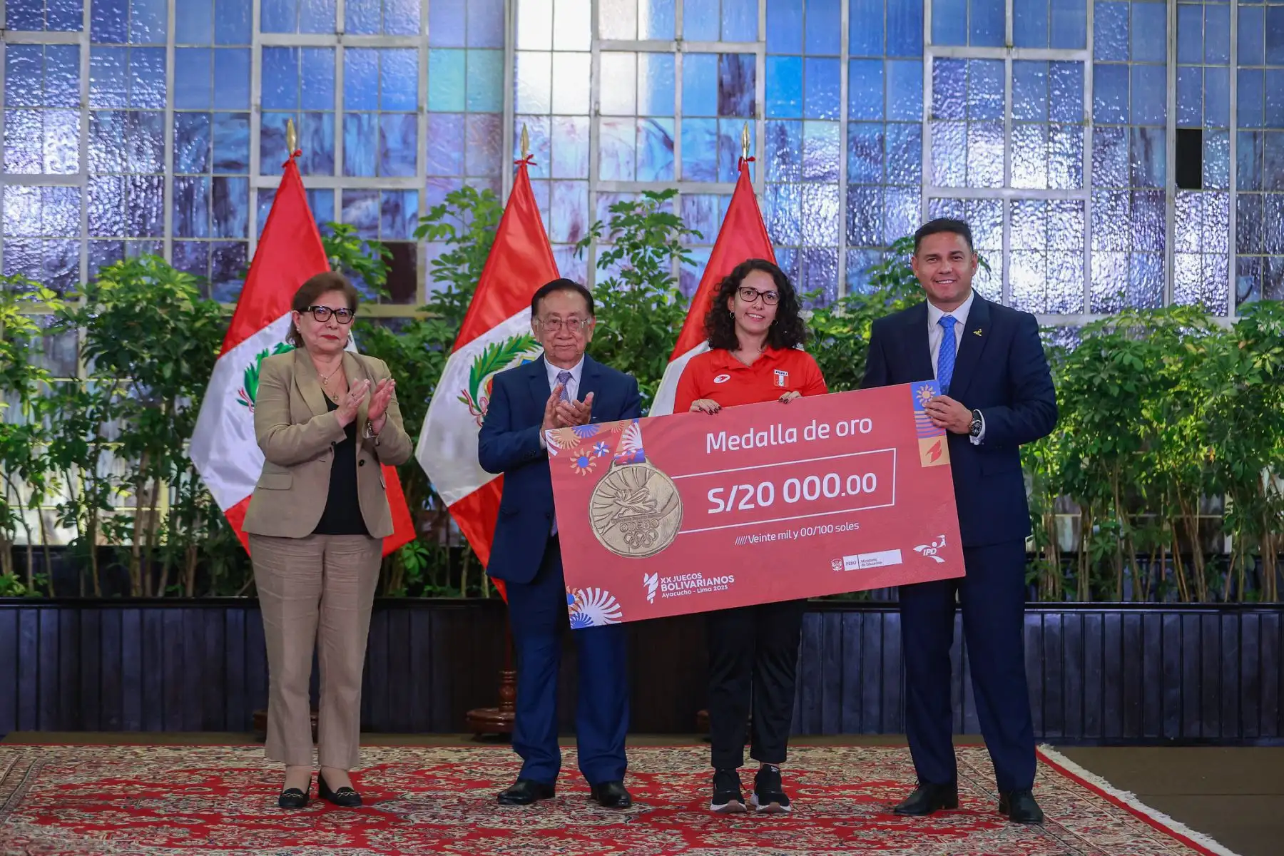 Presidente José María Balcázar participa en la ceremonia de entrega de premios a los deportistas y entrenadores medallistas de los XX Juegos Bolivarianos Ayacucho – Lima 2025. Foto: ANDINA/Prensa Presidencia