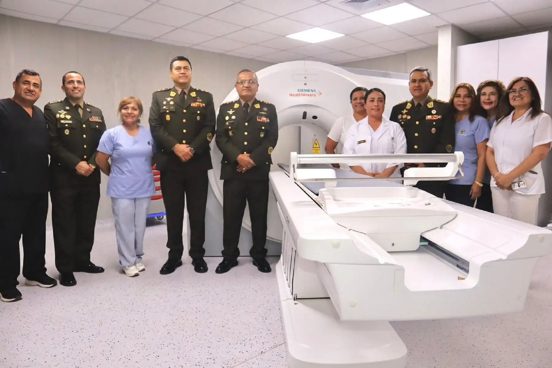 Ejército moderniza atención oncológica y adquiere tomógrafo de última generación