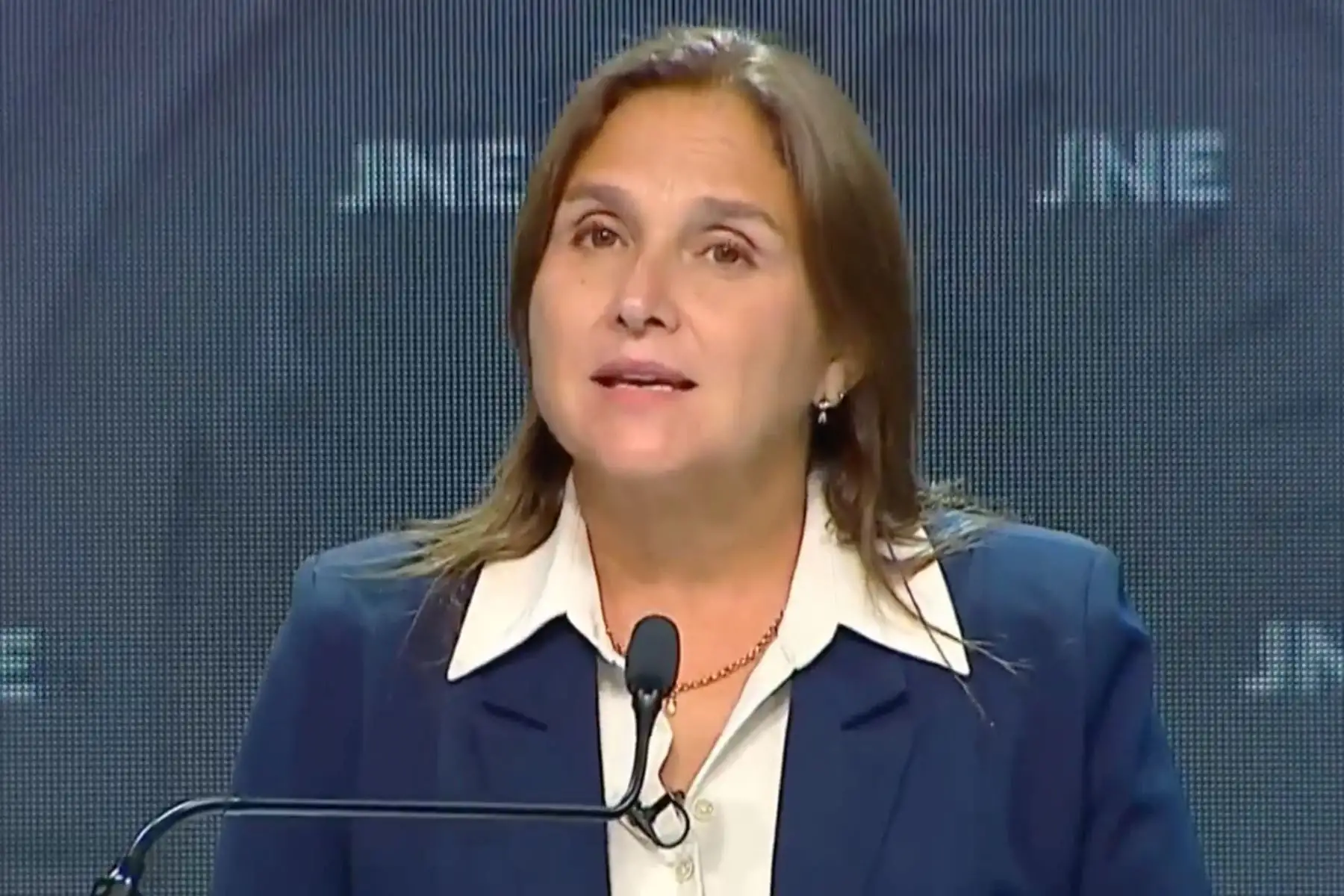 Debate presidencial: Pérez Tello propone apostar por la educación pública y los maestros