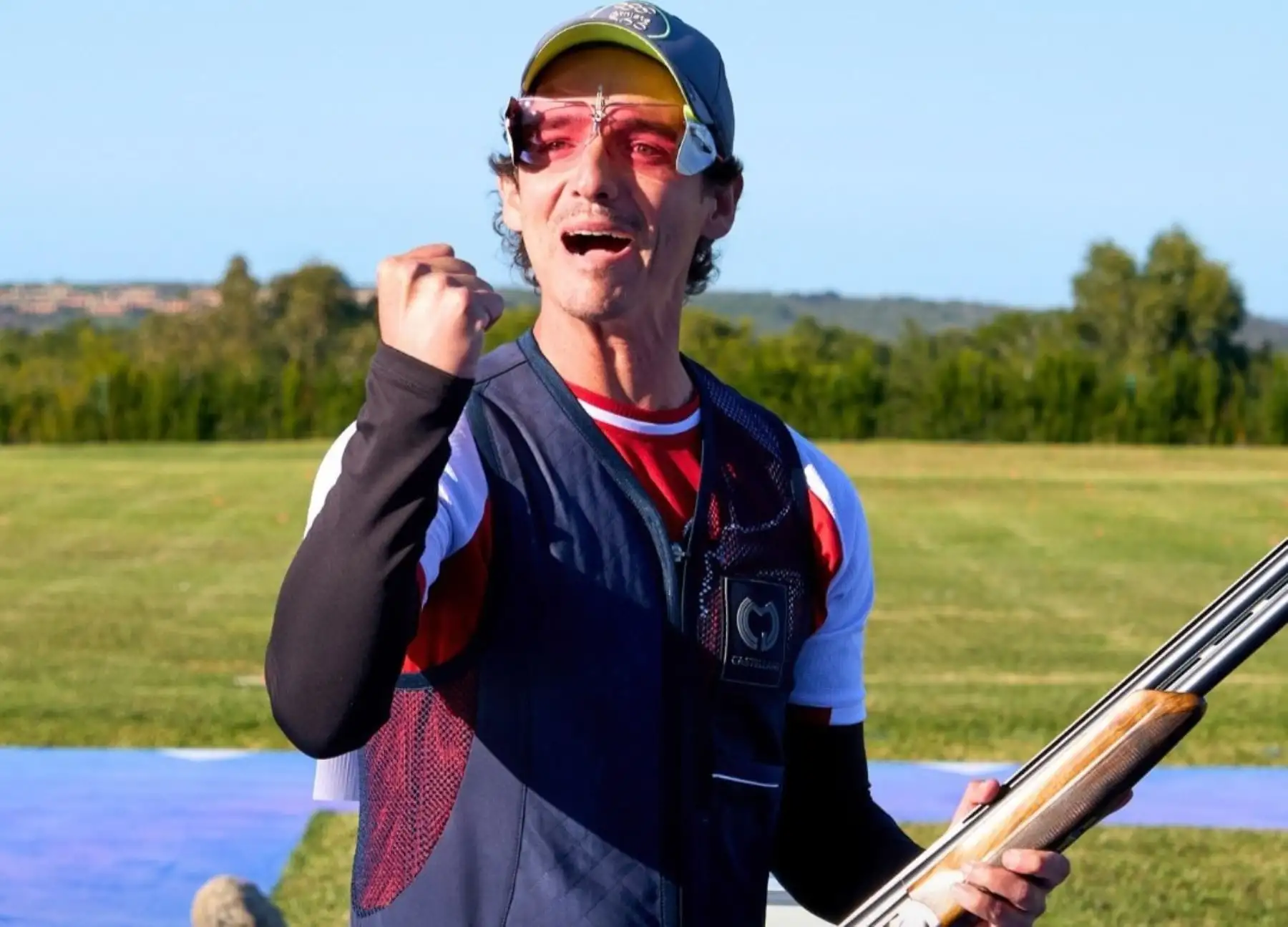 Tirador Alessandro de Souza escala al puesto número 2 del mundo en modalidad trap