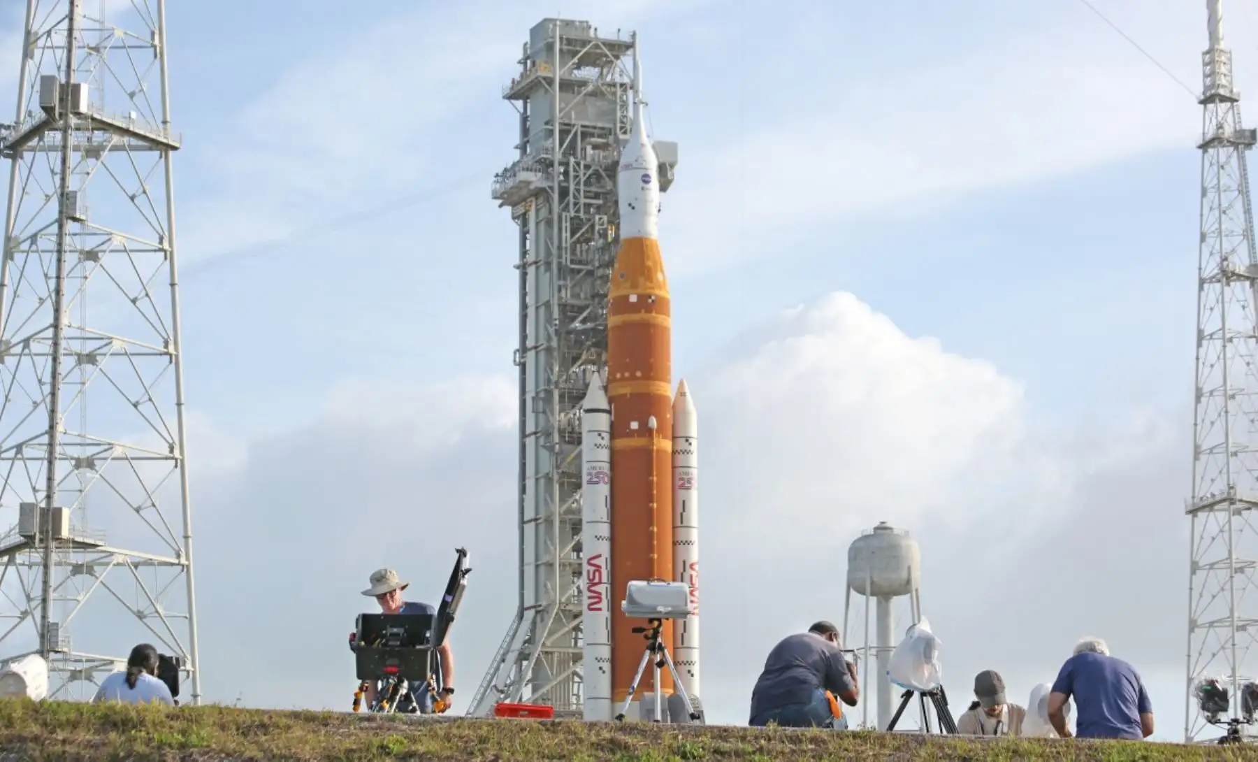 Artemis II: despegó el primer vuelo tripulado a la órbita lunar después de 50 años