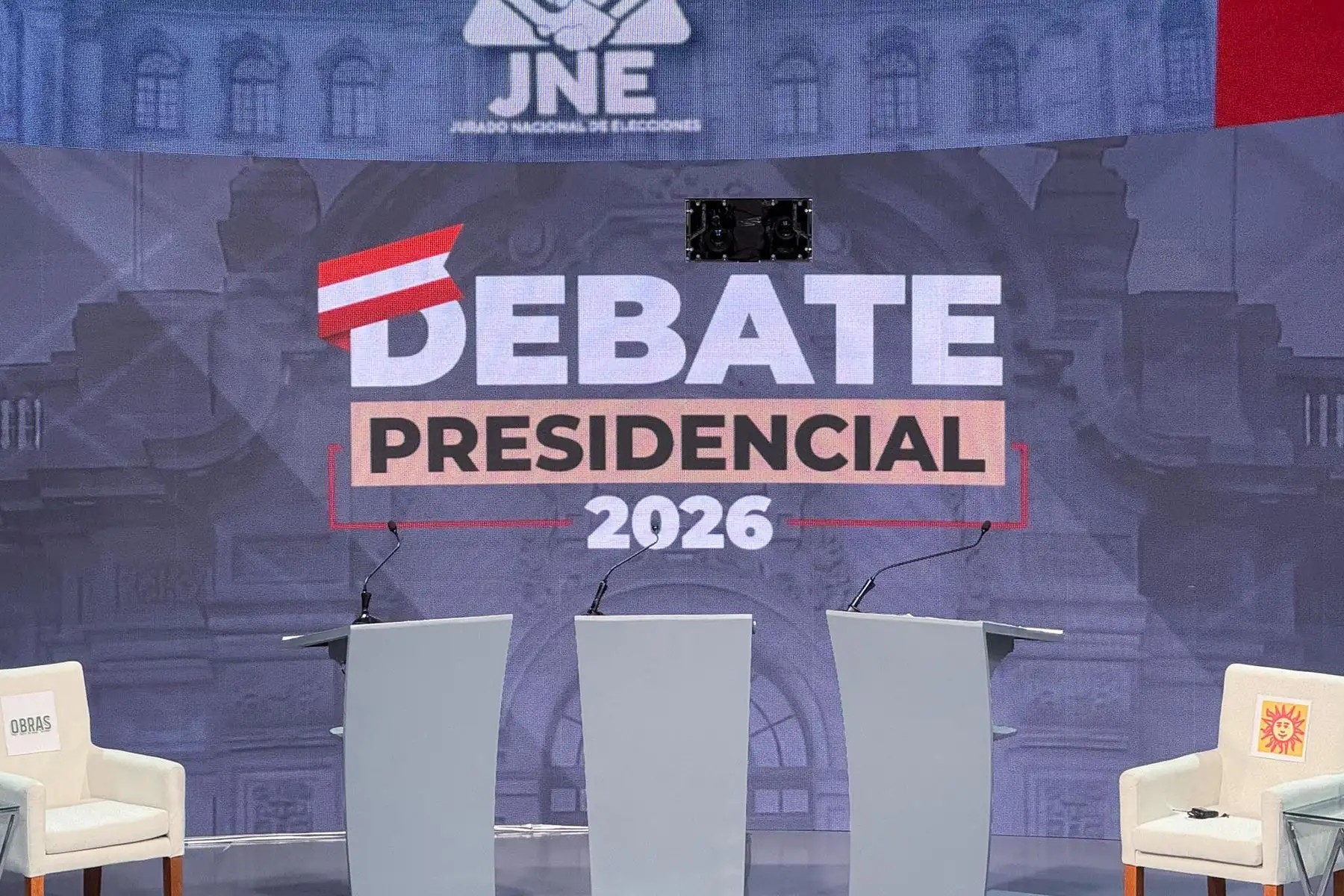 Todo queda listo para el inicio del último día de la segunda jornada del debate presidencial, organizado por el Jurado Nacional de Elecciones (JNE), en el Centro de Convenciones de Lima. Foto: ANDINA/Verónica Calderón Zuñiga
