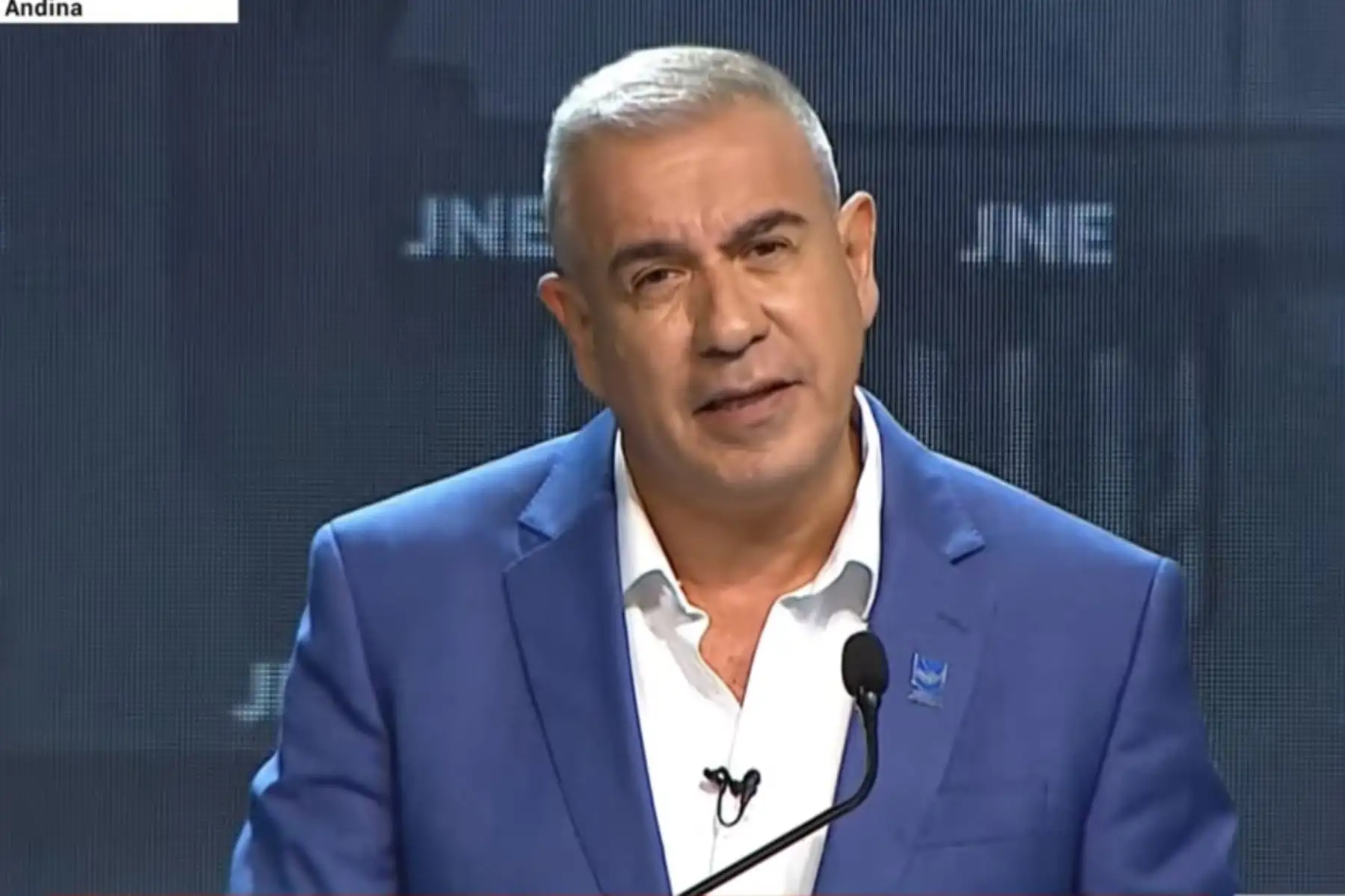 Debate presidencial: Wolfgang Grozo propone “duplicar” Beca 18 y construir 'data centers'