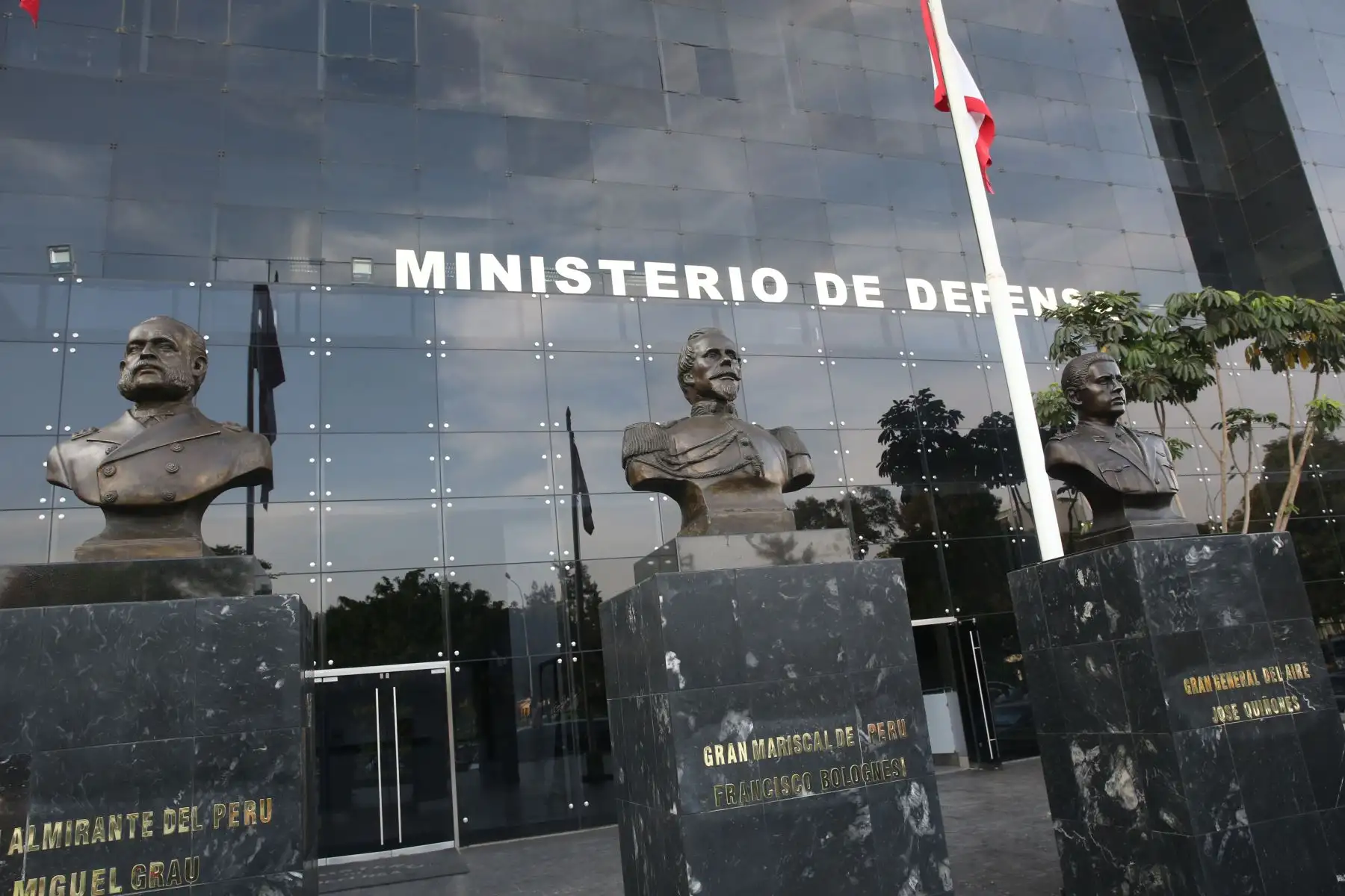 Ministerio de Defensa aprueba Plan Operativo Insti
