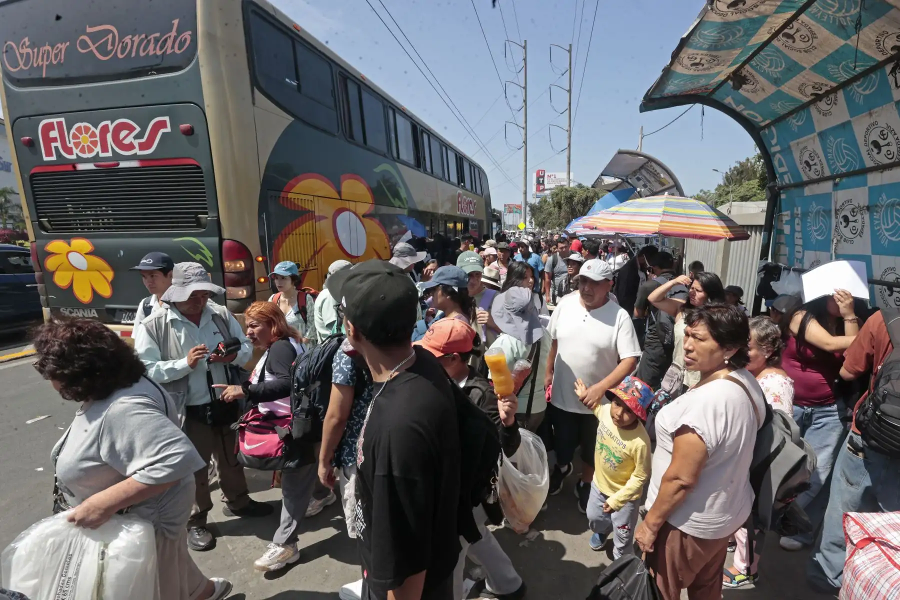 Panamericana Sur registra gran cantidad de congestión vehicular por feriado largo de semana santa pese a ampliación de carriles dispuesta por MML. Foto: ANDINA/Vidal Tarqui