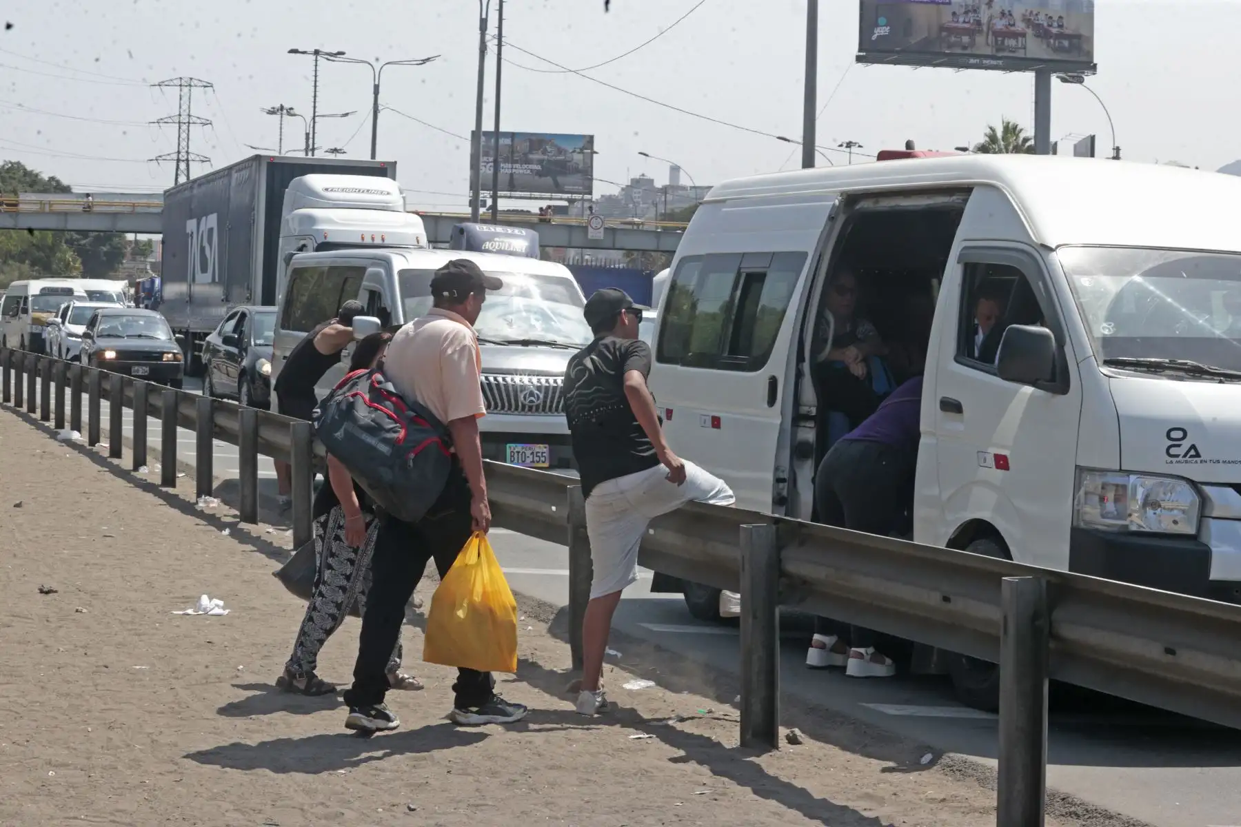 Panamericana Sur registra gran cantidad de congestión vehicular por feriado largo de semana santa pese a ampliación de carriles dispuesta por MML. Foto: ANDINA/Vidal Tarqui