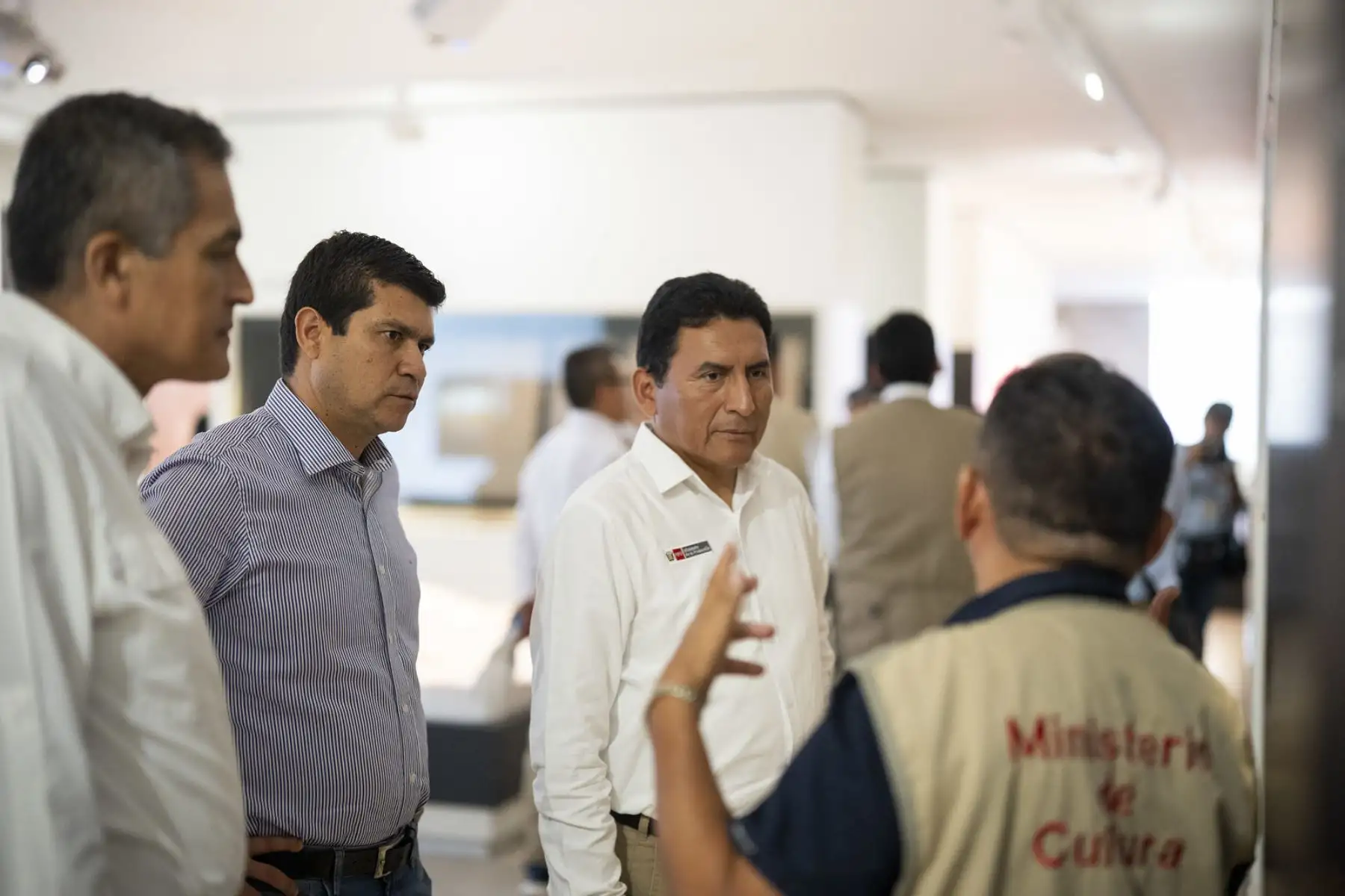 La visita permitió conocer los avances en la implementación de servicios orientados a mejorar la experiencia de los turistas en el santuario. Fotos: ANDINA/Difusión.
