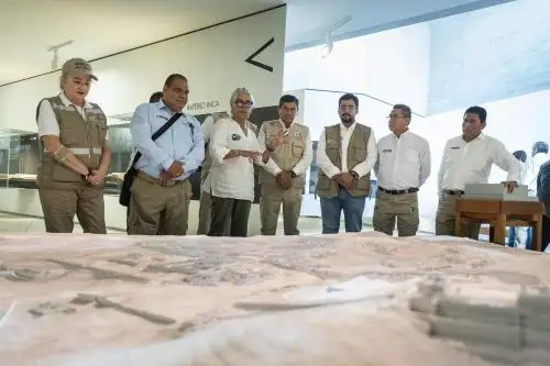 El presidente del Consejo de Ministros, Luis Arroyo, y los ministros visitó el santuario arqueológico de Pachacámac. Foto: Mincetur