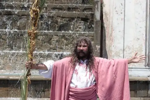 Tradicional escenificación del Cristo Cholo revive bautizo de Jesús en el Rímac