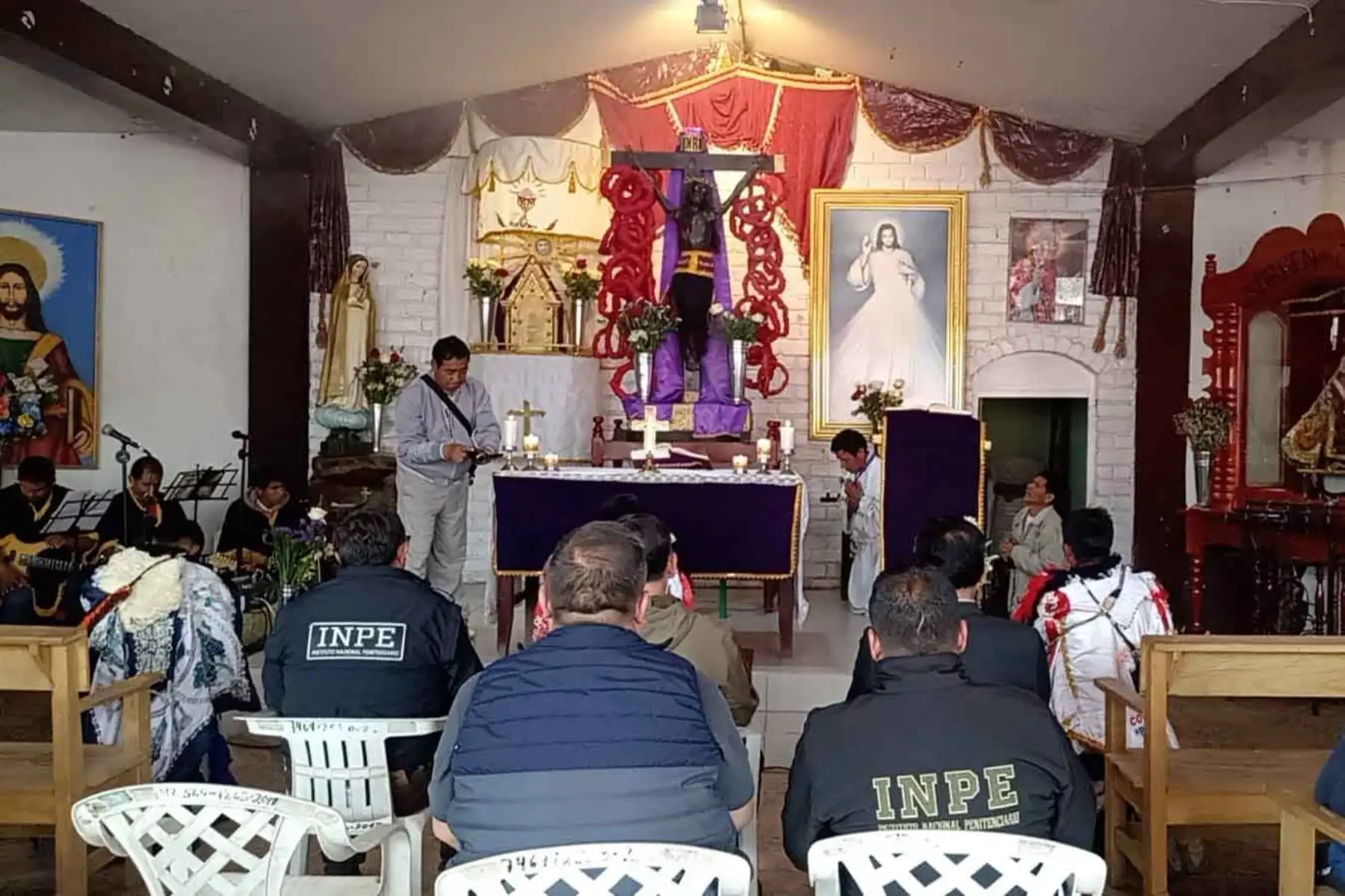 Ceremonias litúrgicas fueron realizadas en los establecimientos penitenciarios, con participación de autoridades y personal, en el marco de Semana Santa. Fotos: ANDINA/Difusión.