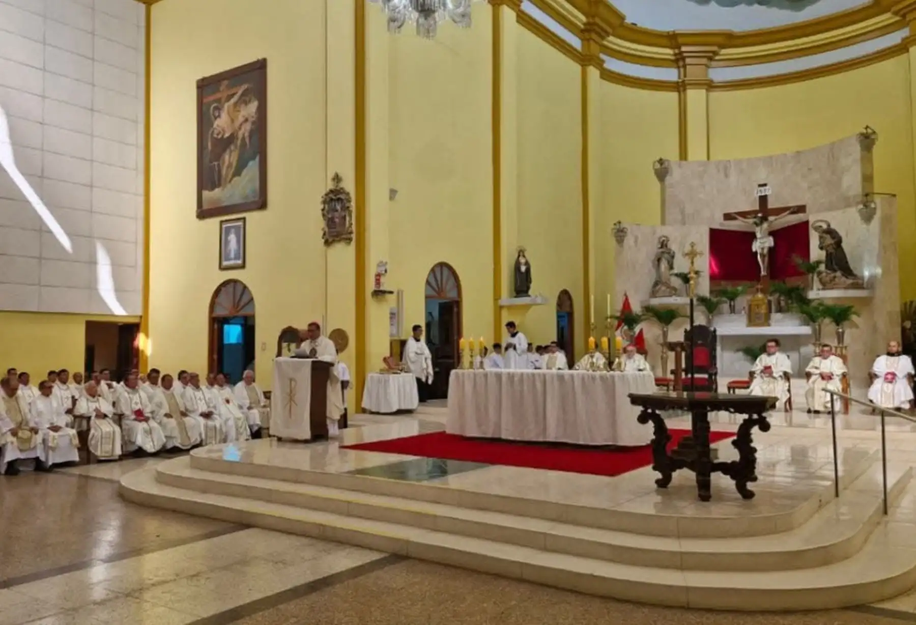 Semana Santa: Misa Crismal llama a renovar la misión sacerdotal en Lambayeque
