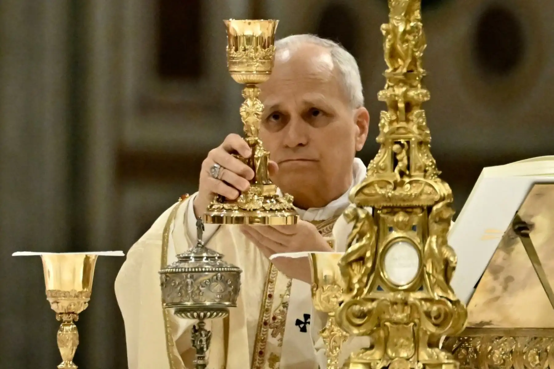 El Papa León XIV preside la Misa de la Cena del Señor para el Jueves Santo en St. Archibasílica de San Letrán en Roma, el 2 de abril de 2026. (Foto de Filippo MONTEFORTE / AFP)