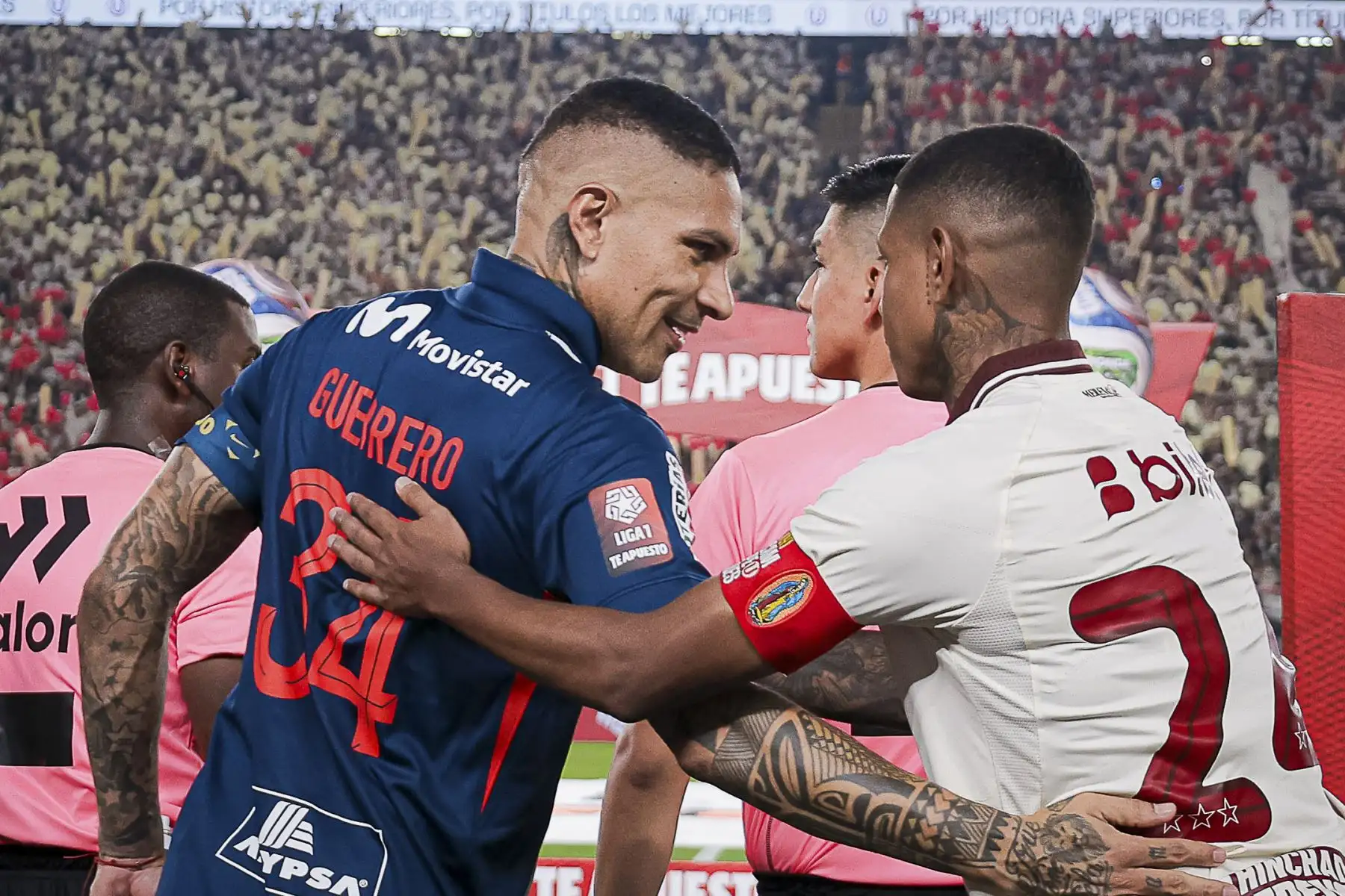 Universitario de Deportes venció 1-0 a Alianza Lima en el clásico del fútbol peruano disputado en el Estadio Monumental, por la novena fecha del Torneo Apertura de la Liga 1. El gol del encuentro fue anotado por Martín Pérez Guedes, tras un centro de Alex Valera, en un duelo intenso y de escasas oportunidades. Foto: Liga 1