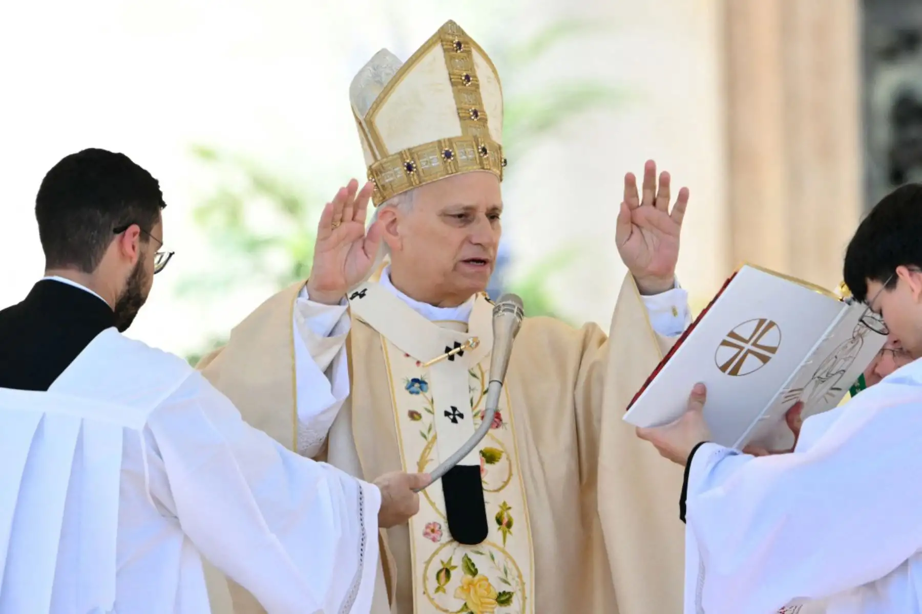 El papa León XIV preside la misa de Pascua, en el marco de las celebraciones de la Semana Santa, en la plaza de San Pedro del Vaticano. Foto: ANDINA/AFP