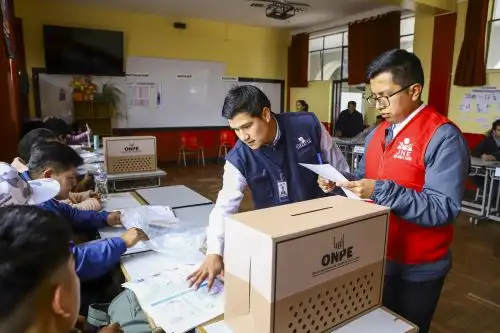 JNE supervisa capacitación de miembros de mesa y simulacro electoral rumbo a las Elecciones 2026