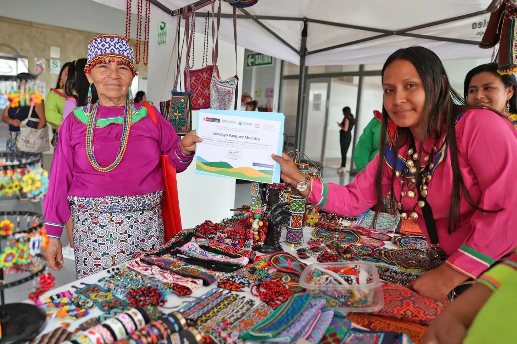 MTPE capacita y brinda capital semilla a más de 300 emprendedoras de comunidades indígenas