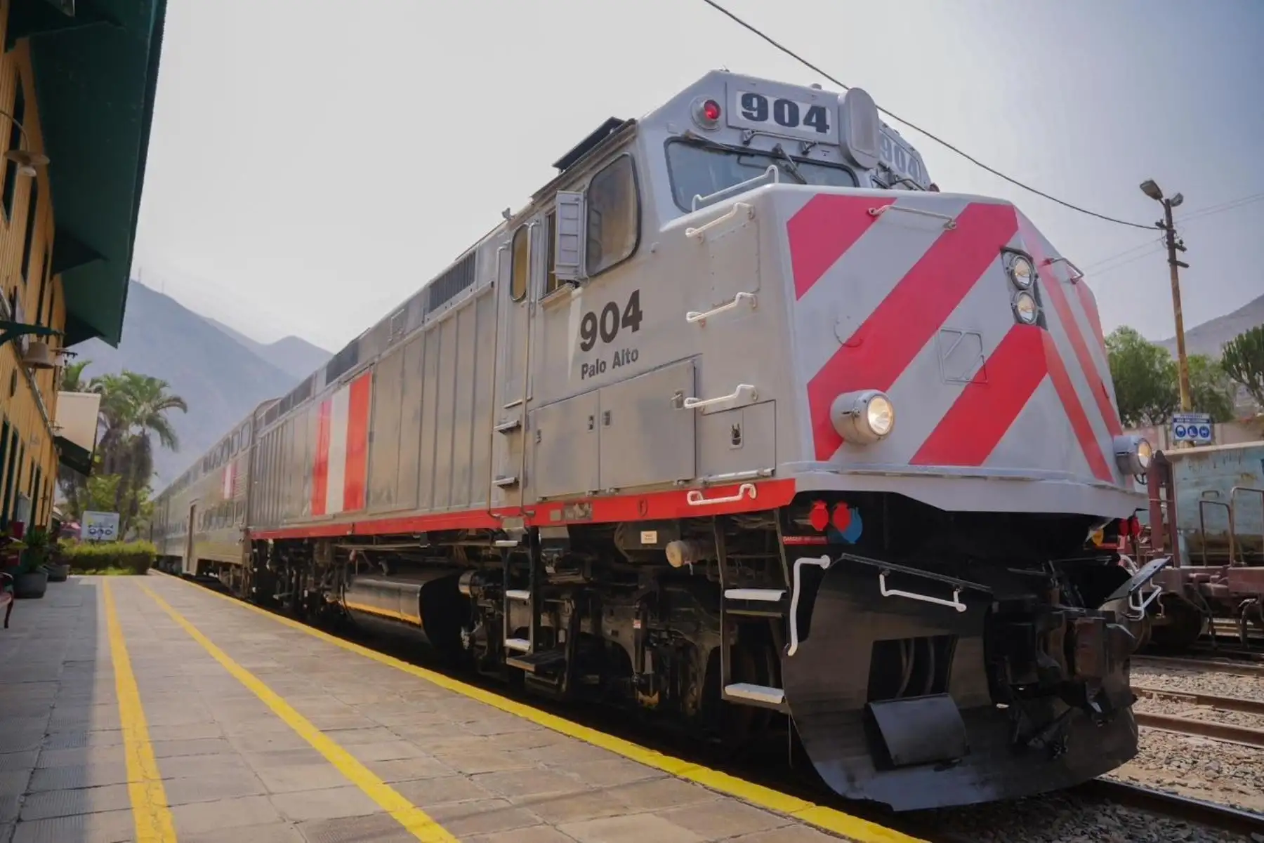 Alcalde Reggiardo inspeccionó maniobras y mantenimiento del tren Lima-Chosica