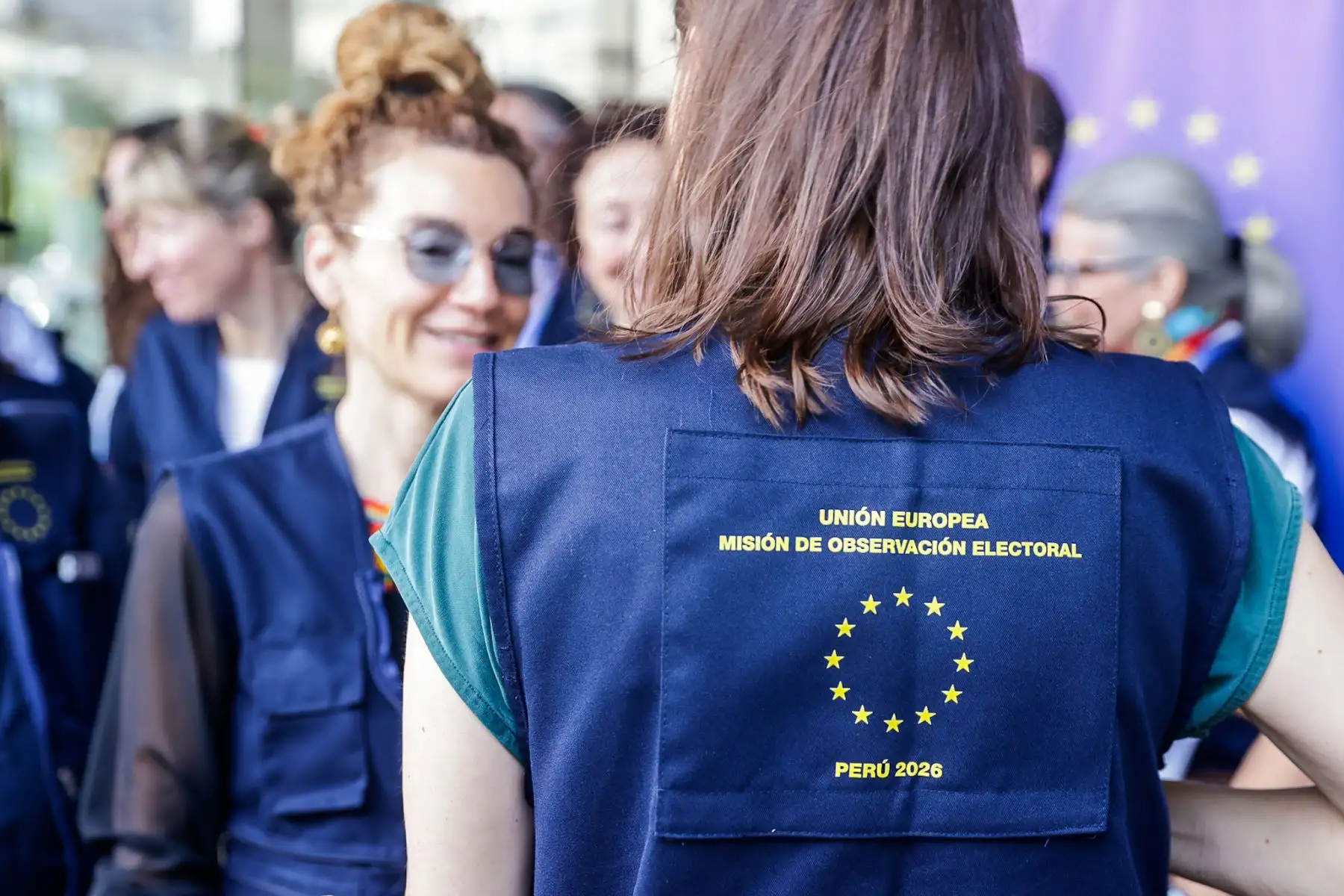 La Misión de Observación Electoral de la Unión Europea en el Perú presentó el despliegue de sus observadores de corto plazo en un evento realizado en el hotel Hyatt Centric de San Isidro, actividad liderada por Alexander Gray, jefe adjunto de la misión. Durante la jornada se brindaron detalles sobre el trabajo de monitoreo que realizarán en el proceso electoral, en el marco de las acciones destinadas a garantizar la transparencia y el adecuado desarrollo de los comicios. Fotos: ANDINA/Luis Iparraguirre.