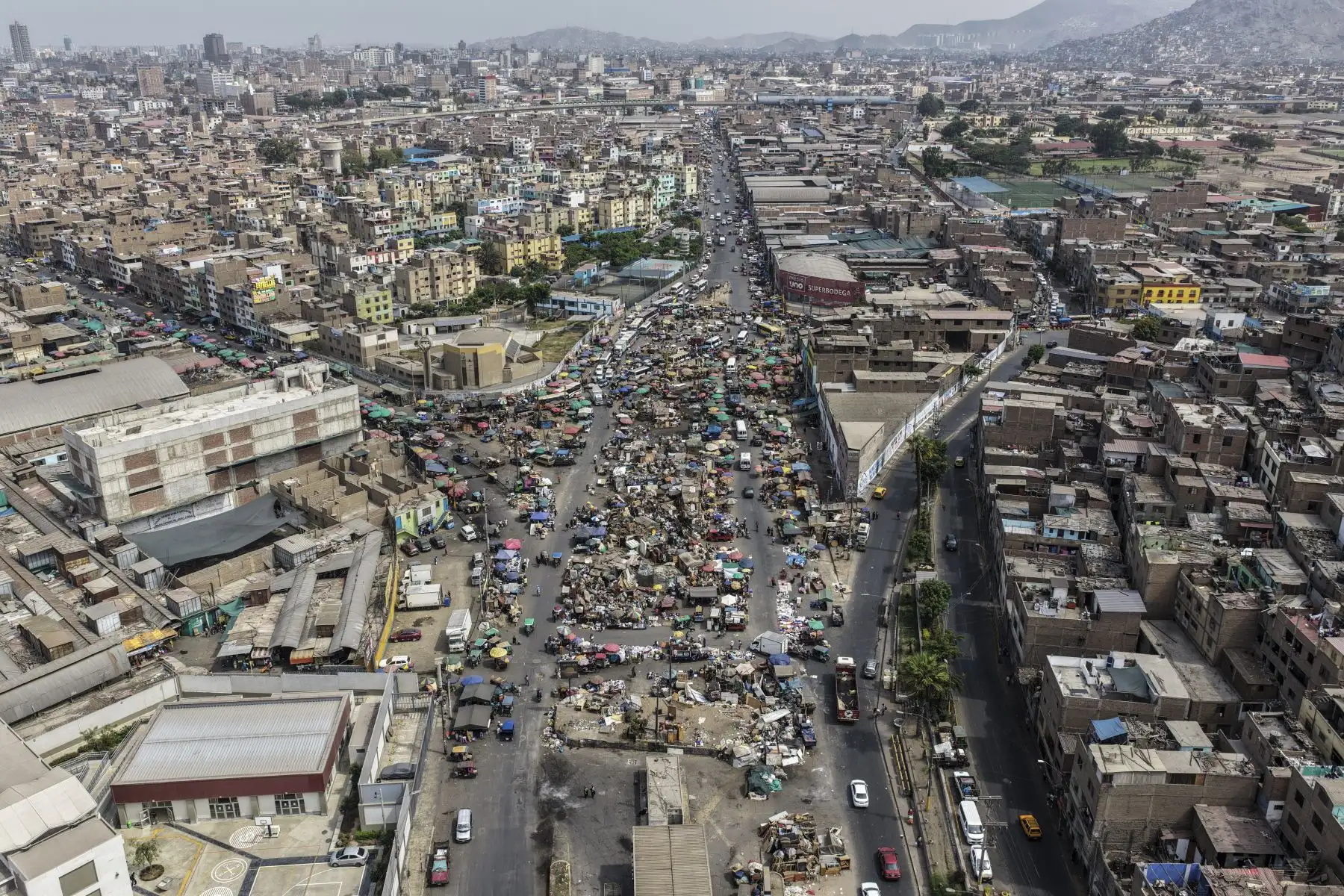 Ante ello, ciudadanos reiteraron la necesidad de implementar medidas sostenibles de limpieza y educación ambiental para evitar la recurrencia del problema. Foto: ANDINA/Jhonel Rodríguez Robles