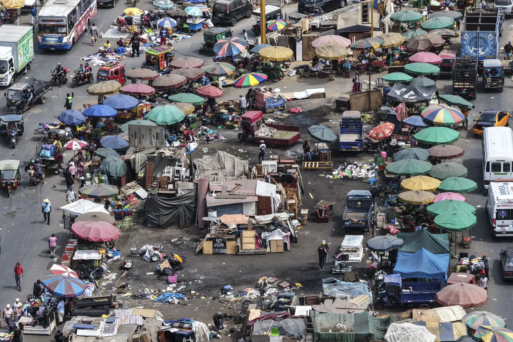 Especialistas advierten que este tipo de situaciones puede favorecer la proliferación de insectos y roedores si no se atiende a tiempo. Foto: ANDINA/Jhonel Rodríguez Robles
