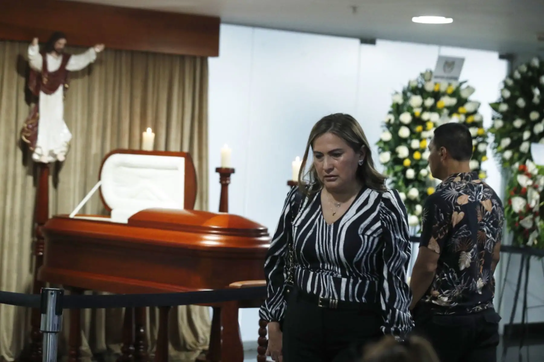 Restos del periodista, profesor universitario y escritor José María Salcedo son velados en la sede del Ministerio de Cultura.
Foto: ANDINA/Eddy Ramos