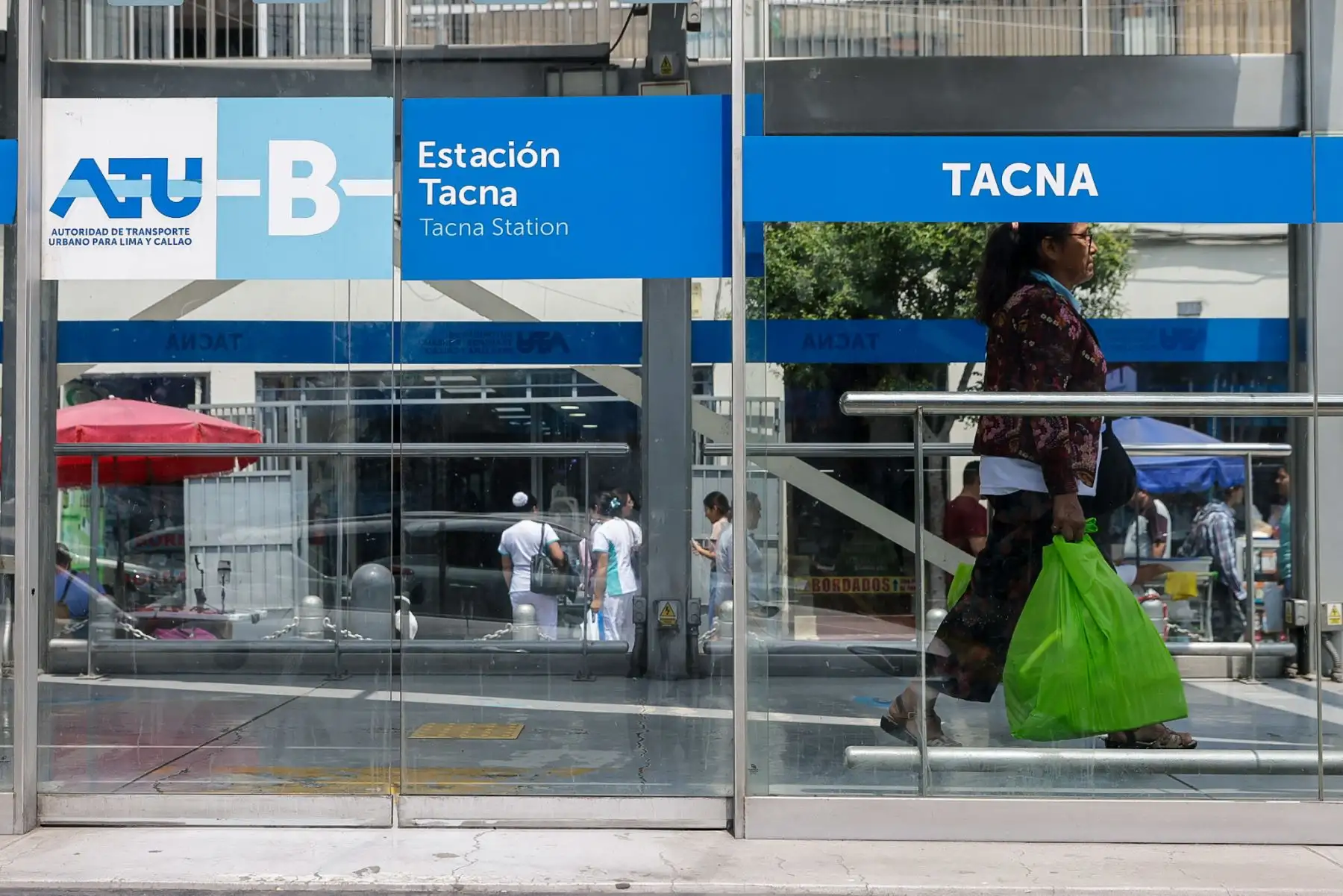 Estaciones del transporte público en Lima atenderán con horario extendido para garantizar la movilidad de los votantes el día de las elecciones. Fotos: ANDINA/Luis Iparraguirre.