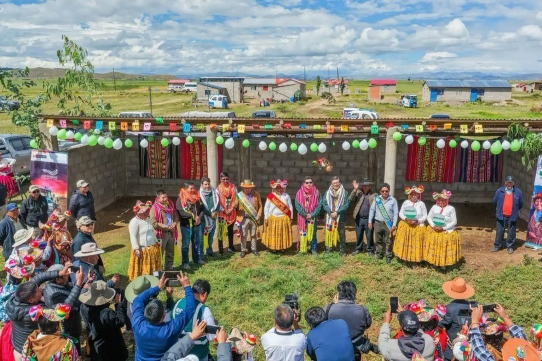 Puno: Gobierno impulsa la productividad agropecuaria con moderno laboratorio de suelos