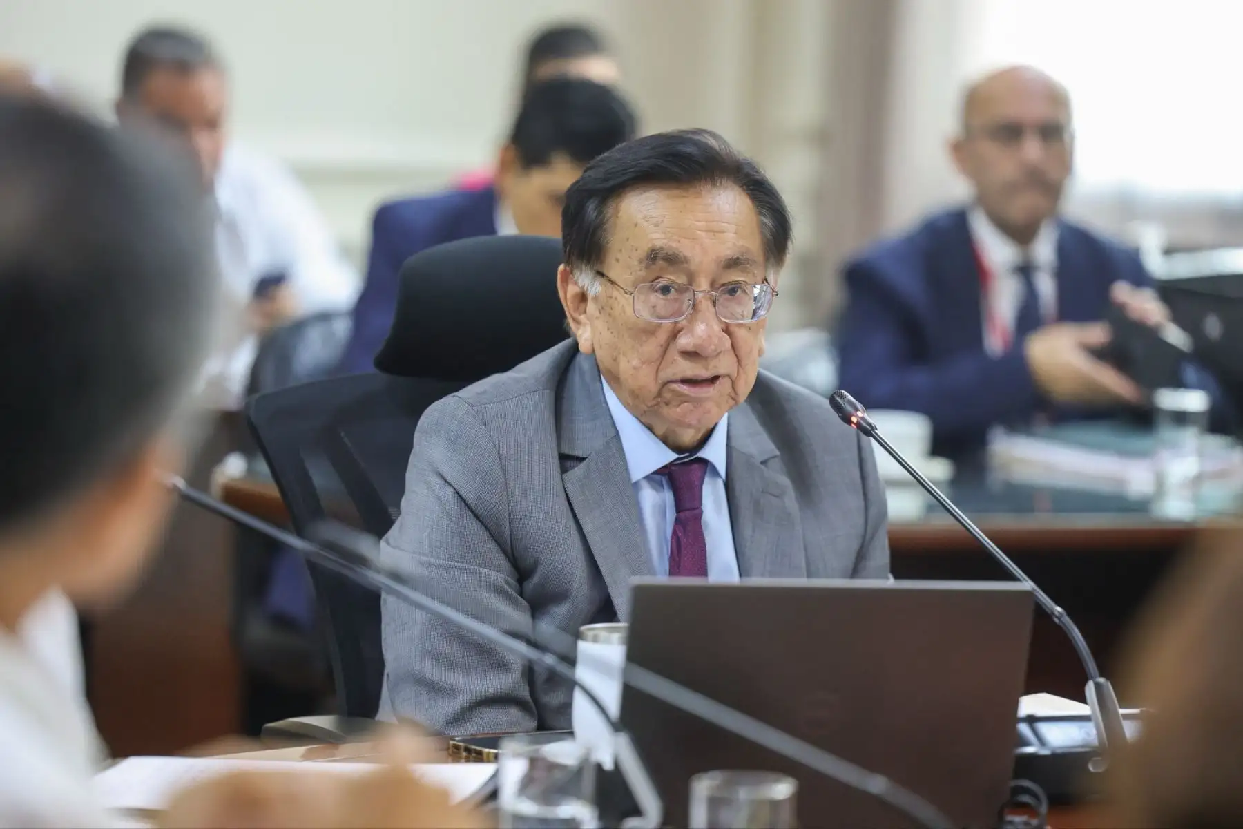 Presidente Balcázar participa en suscripción de contrato de Hospital en Villa El Salvador