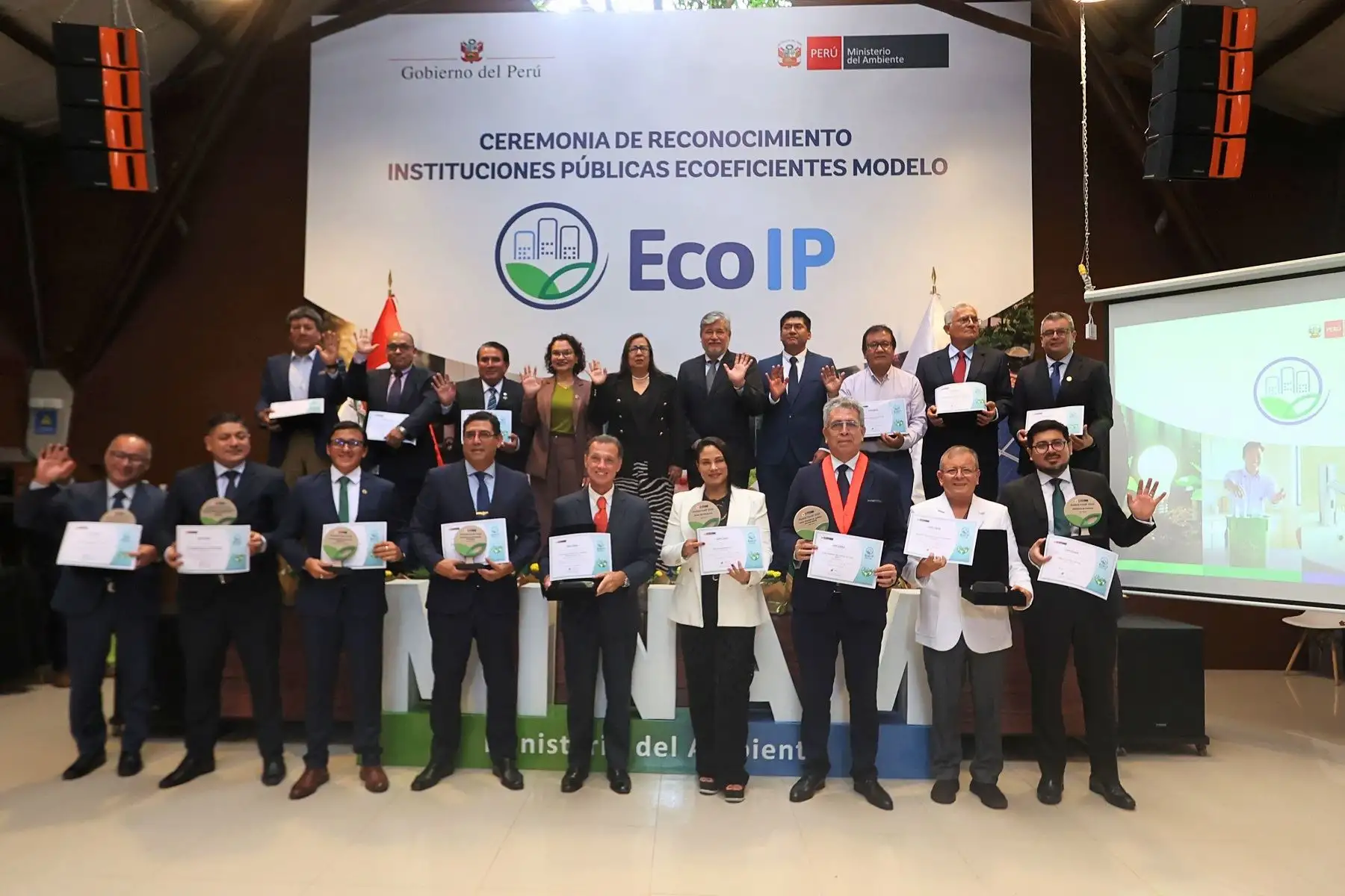 Ministerio del Ambiente reconoce al Fondo Mivivienda por prácticas ecoeficientes