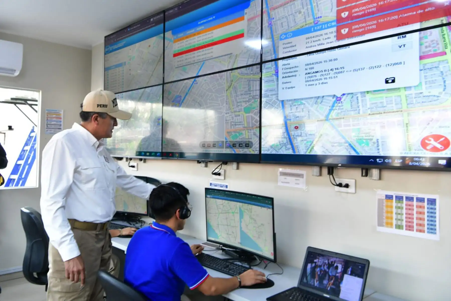 Ministro Zapata resaltó la integración de cámaras del transporte público a la Central 105