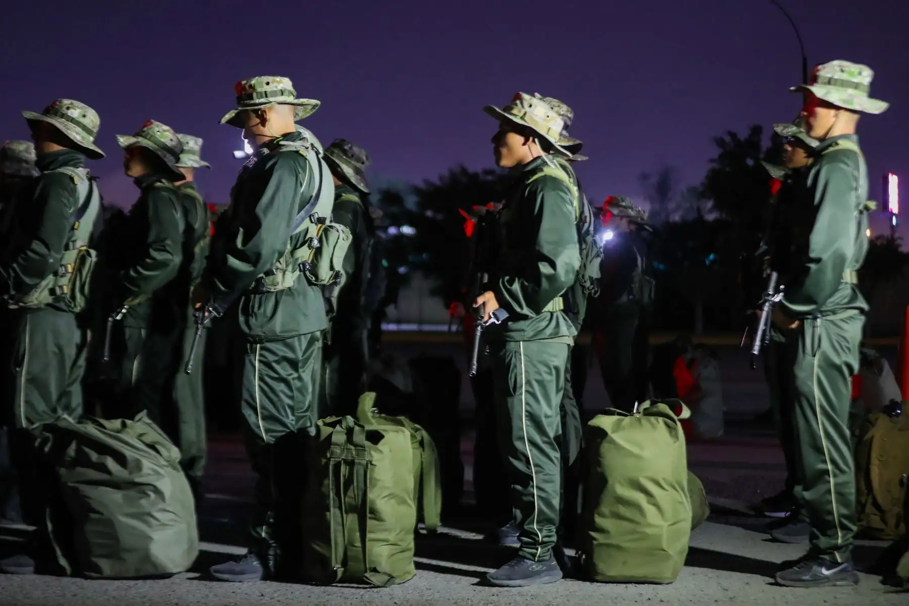 El Comando Conjunto de las Fuerzas Armadas continúa el despliegue de más de 700 efectivos con destino a Tarapoto, región San Martín, como parte de las acciones para garantizar la seguridad de los locales de votación durante las Elecciones Generales 2026.  Foto: ANDINA/Ricardo Cuba