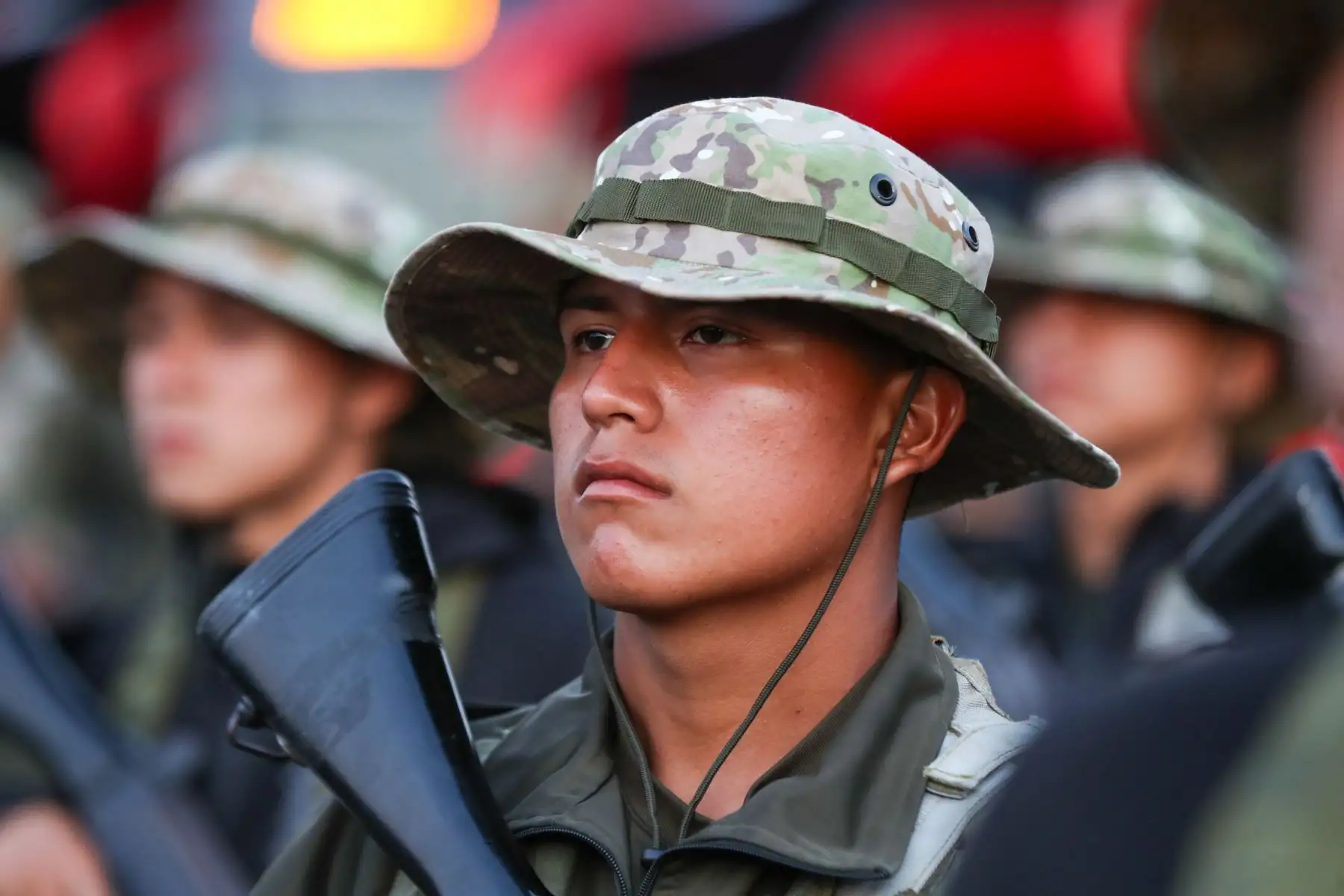 El Comando Conjunto de las Fuerzas Armadas continúa el despliegue de más de 700 efectivos con destino a Tarapoto, región San Martín, como parte de las acciones para garantizar la seguridad de los locales de votación durante las Elecciones Generales 2026.  Foto: ANDINA/Ricardo Cuba
