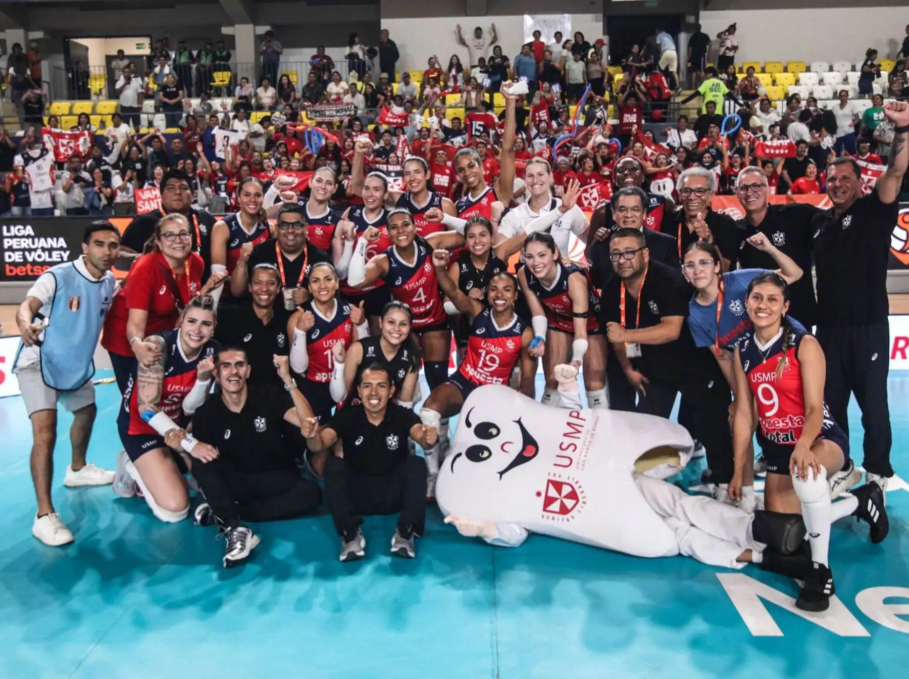 La U. San Martín venció 3-2 a Universitario y jugará la final del vóley con Alianza Lima