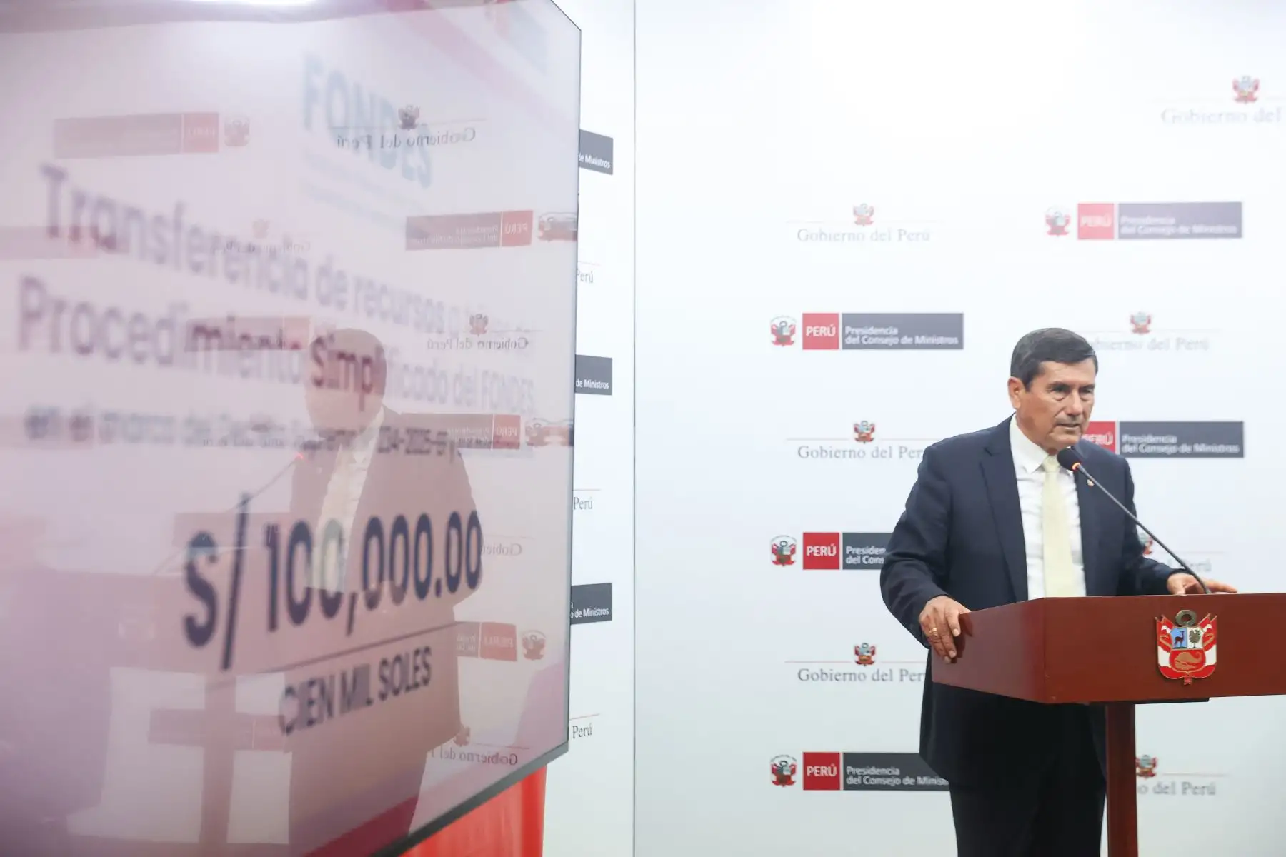 El premier presentó los lineamientos del apoyo económico destinado a fortalecer la capacidad de respuesta de los municipios. Fotos: ANDINA/Melina Mejía.