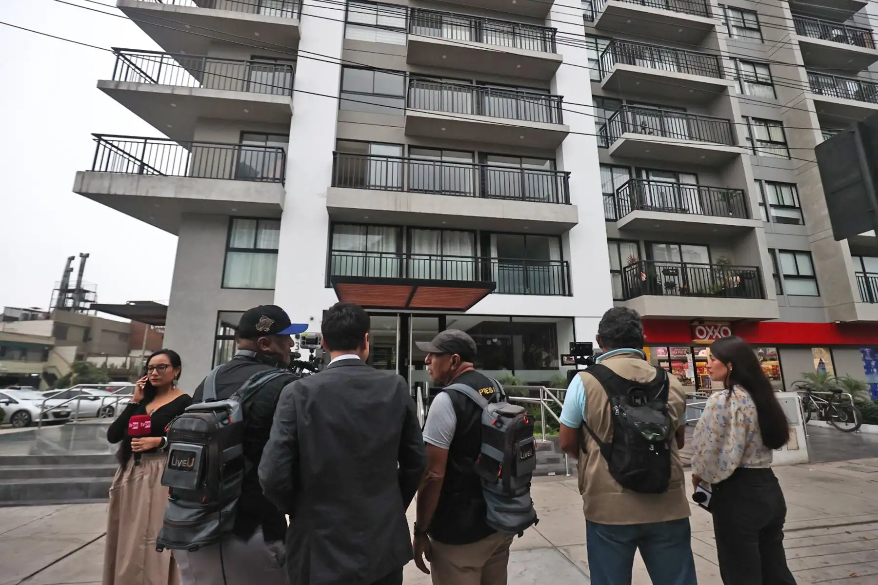 La Fiscalía Anticorrupción ejecuta un allanamiento y registro domiciliario en 23 inmuebles vinculados a personas cercanas al expresidente José Jerí, como parte de una investigación por presuntas irregularidades en contrataciones durante su gobierno. Foto: ANDINA/ Juan Carlos Guzmán