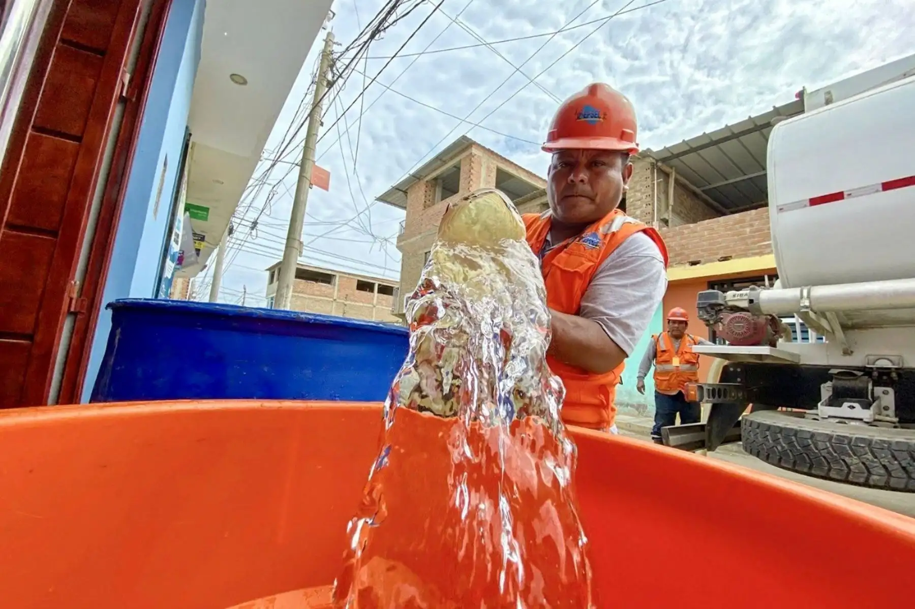 Sedapal recibirá S/ 34 millones para reparto gratuito de agua en zonas pobres de Lima