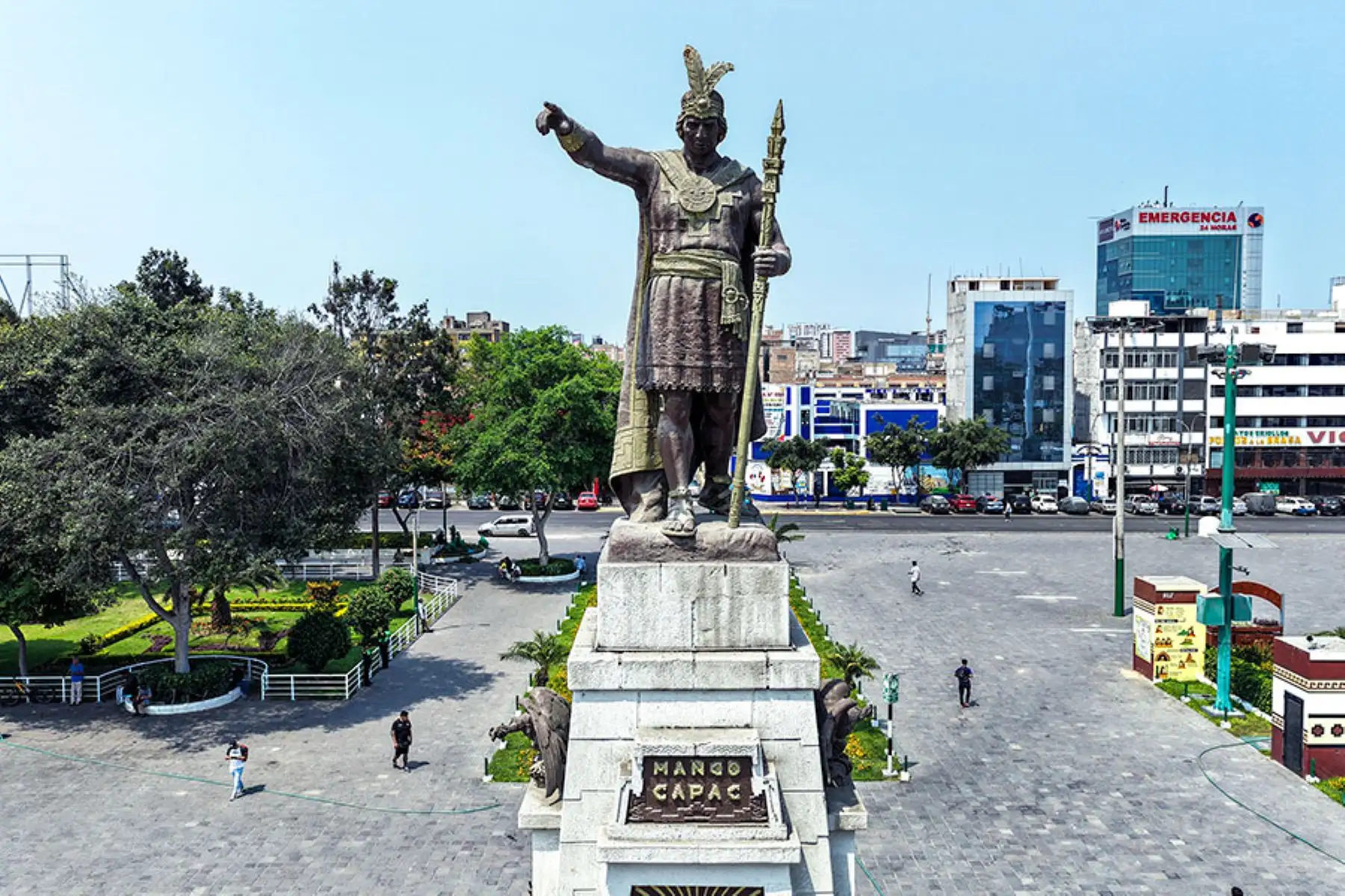 Suplemento “Variedades”: el monumento a Manco Cápac cumple 100 años (cronica)