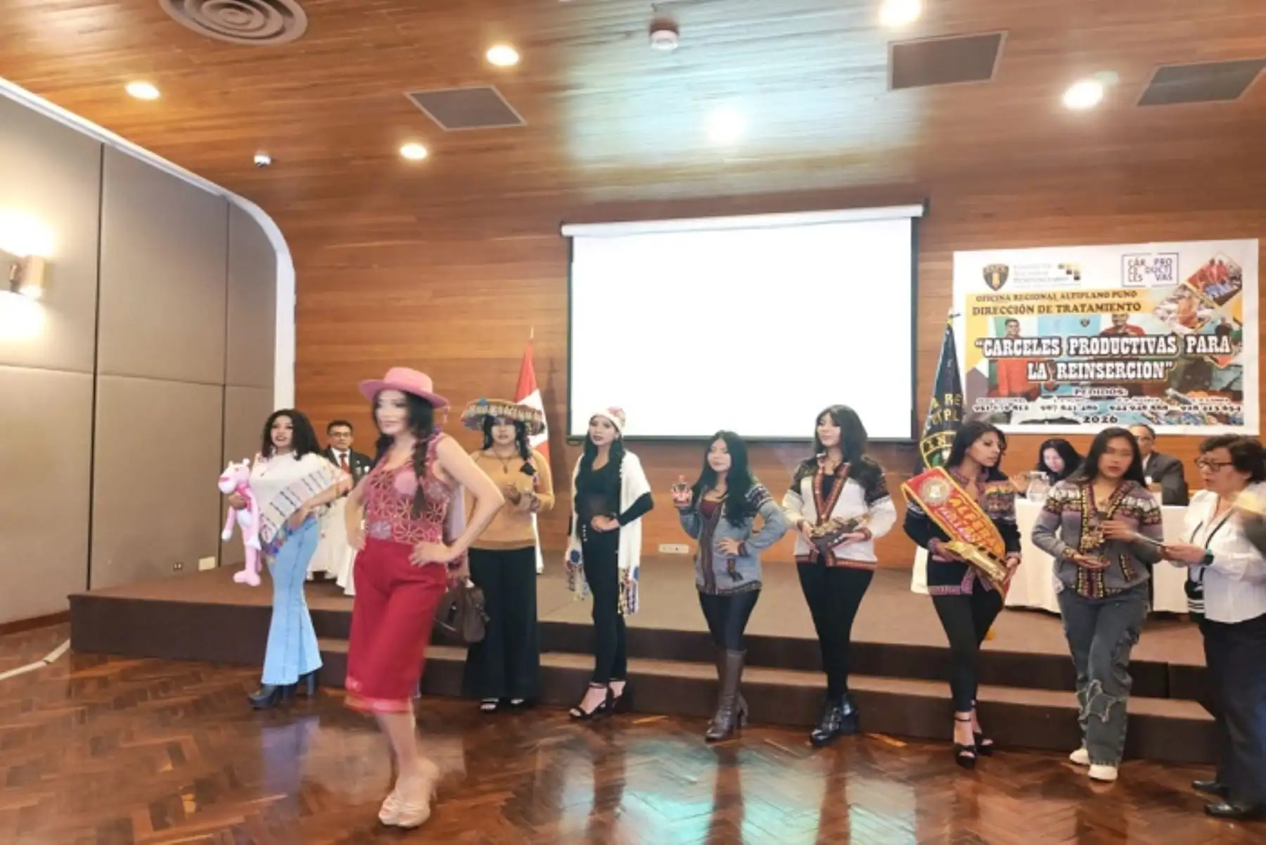 Inpe busca articular con 40 empresarios para potenciar cárceles productivas en Puno